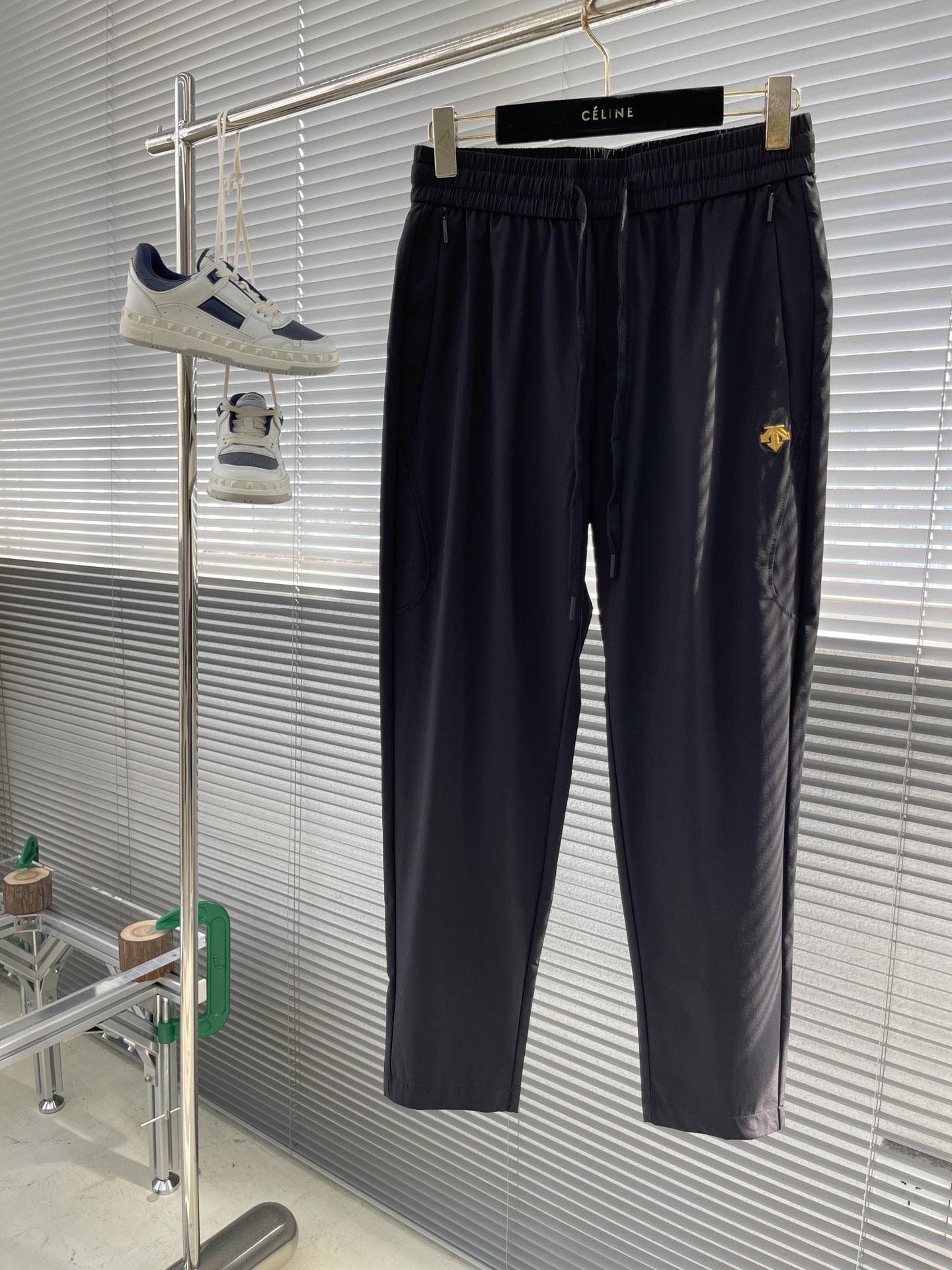 디쌍터 DESCENTE 바지