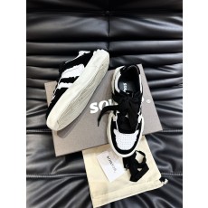 soilios 스니커즈