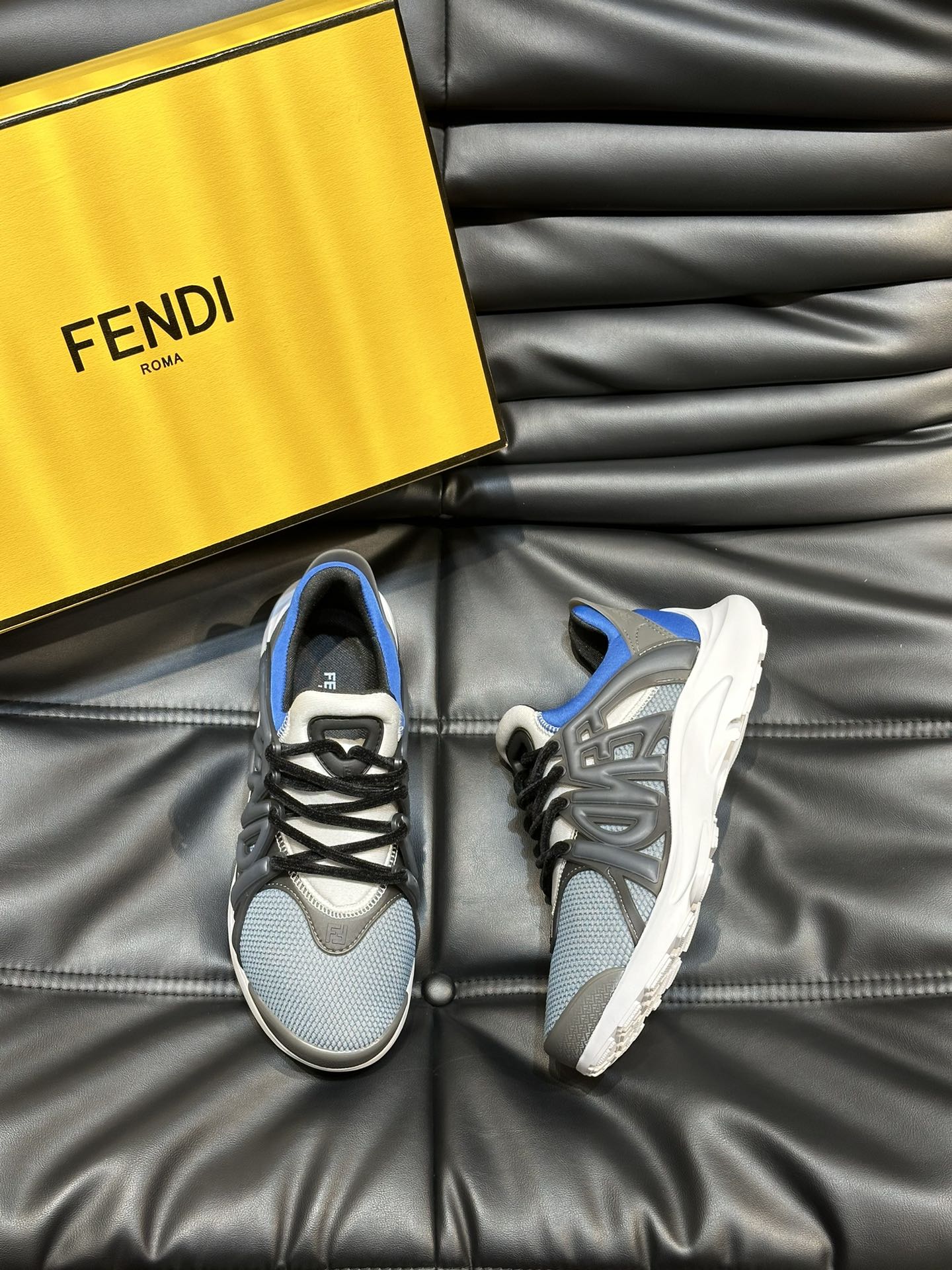 펜디 FENDI 스니커즈