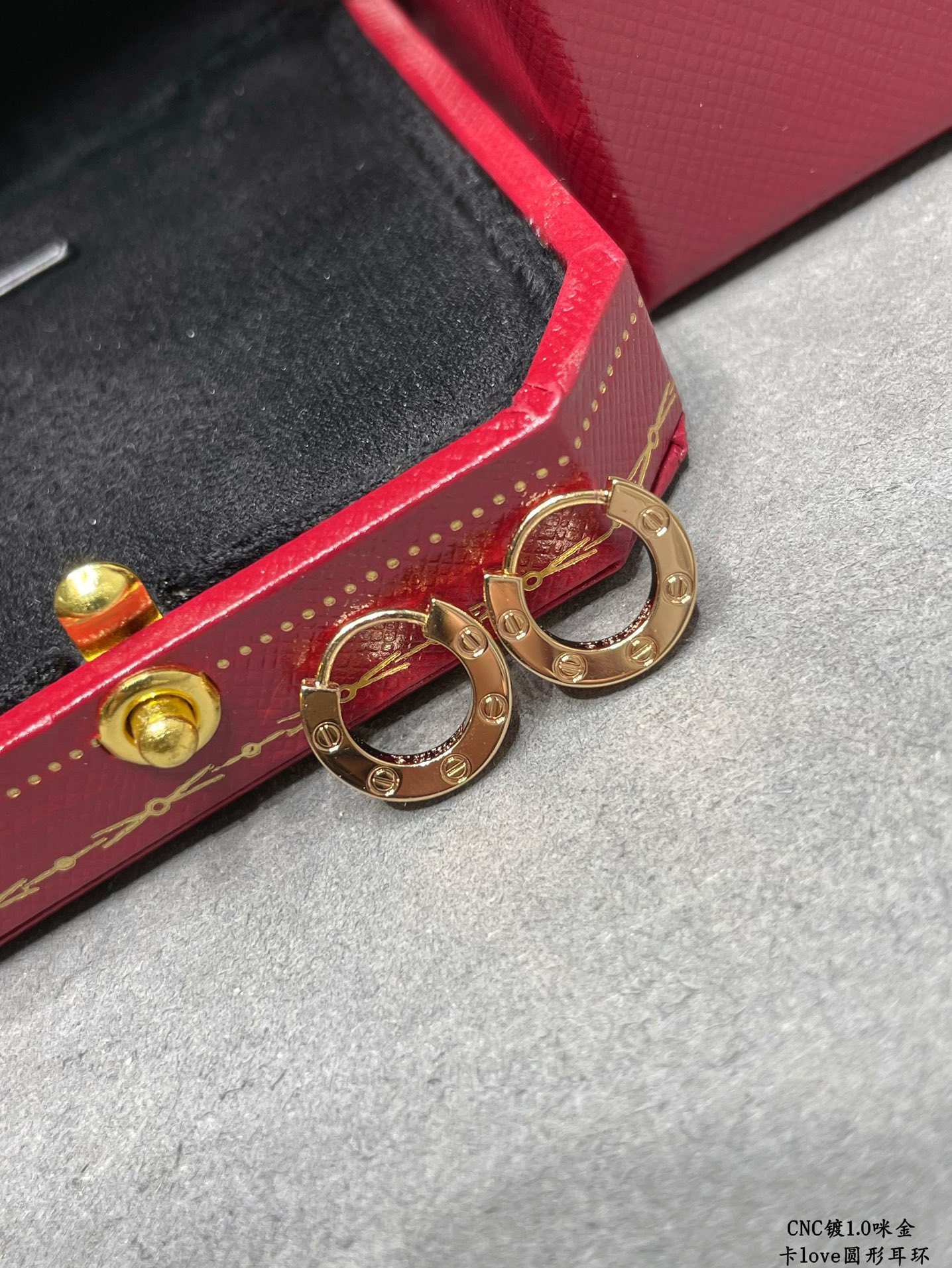 까르띠에 Cartier LOVE 러브 귀걸이 핑크 골드 B8301422