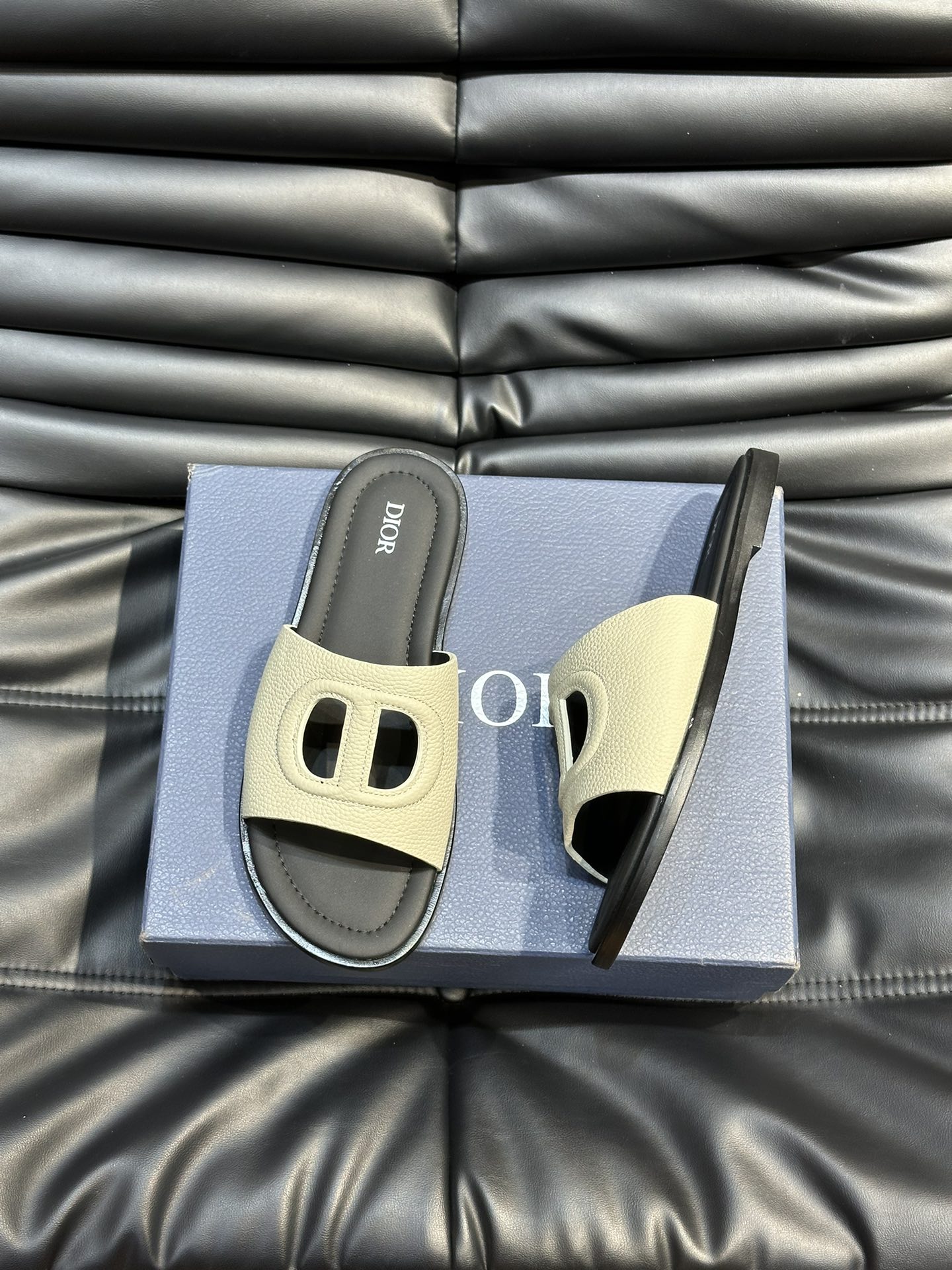 디올 Dior 슬리퍼