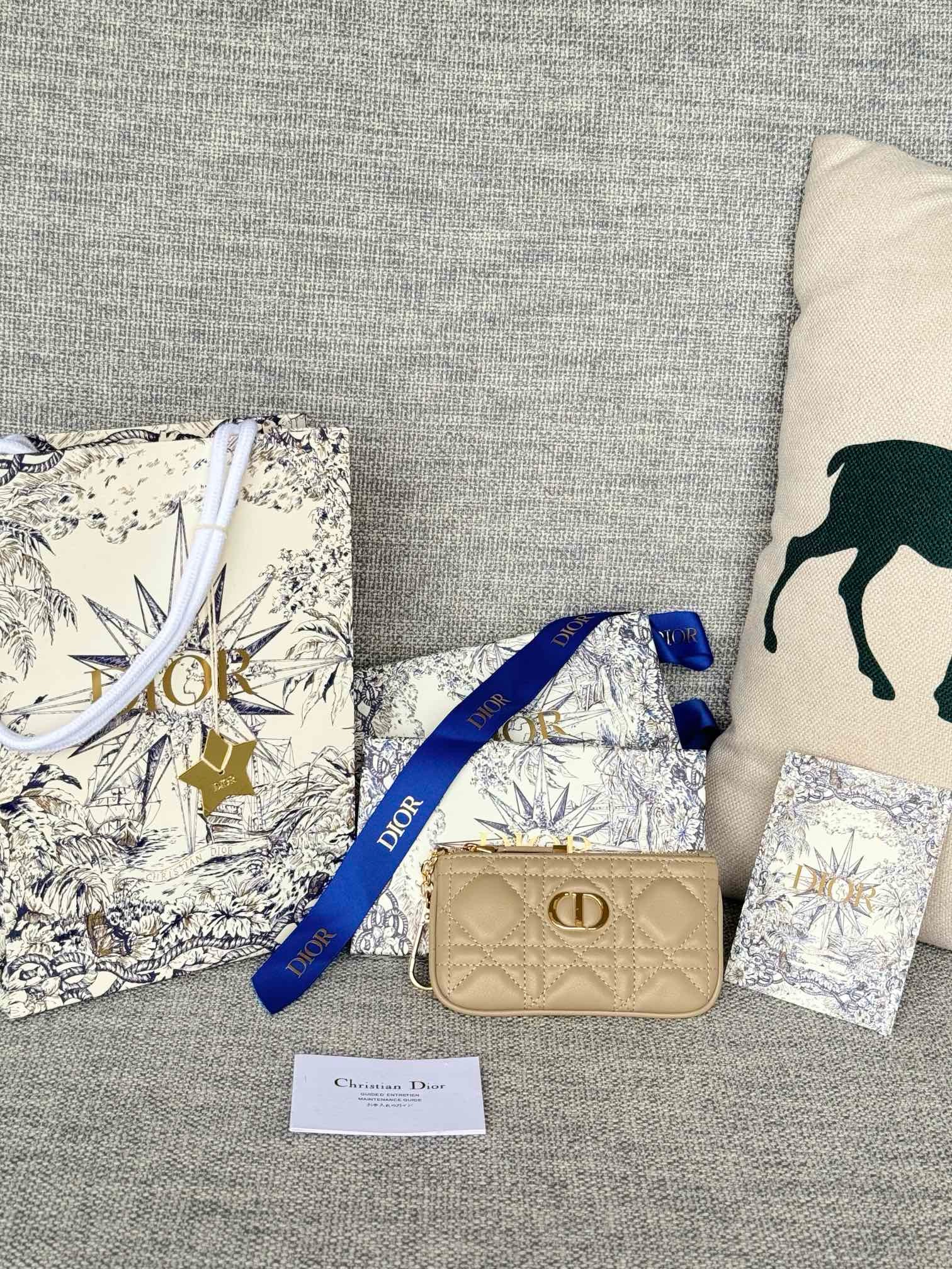 디올 Dior 30 Montaigne Glycine S5158UWHC-M30G 카드 케이스 14.5CM