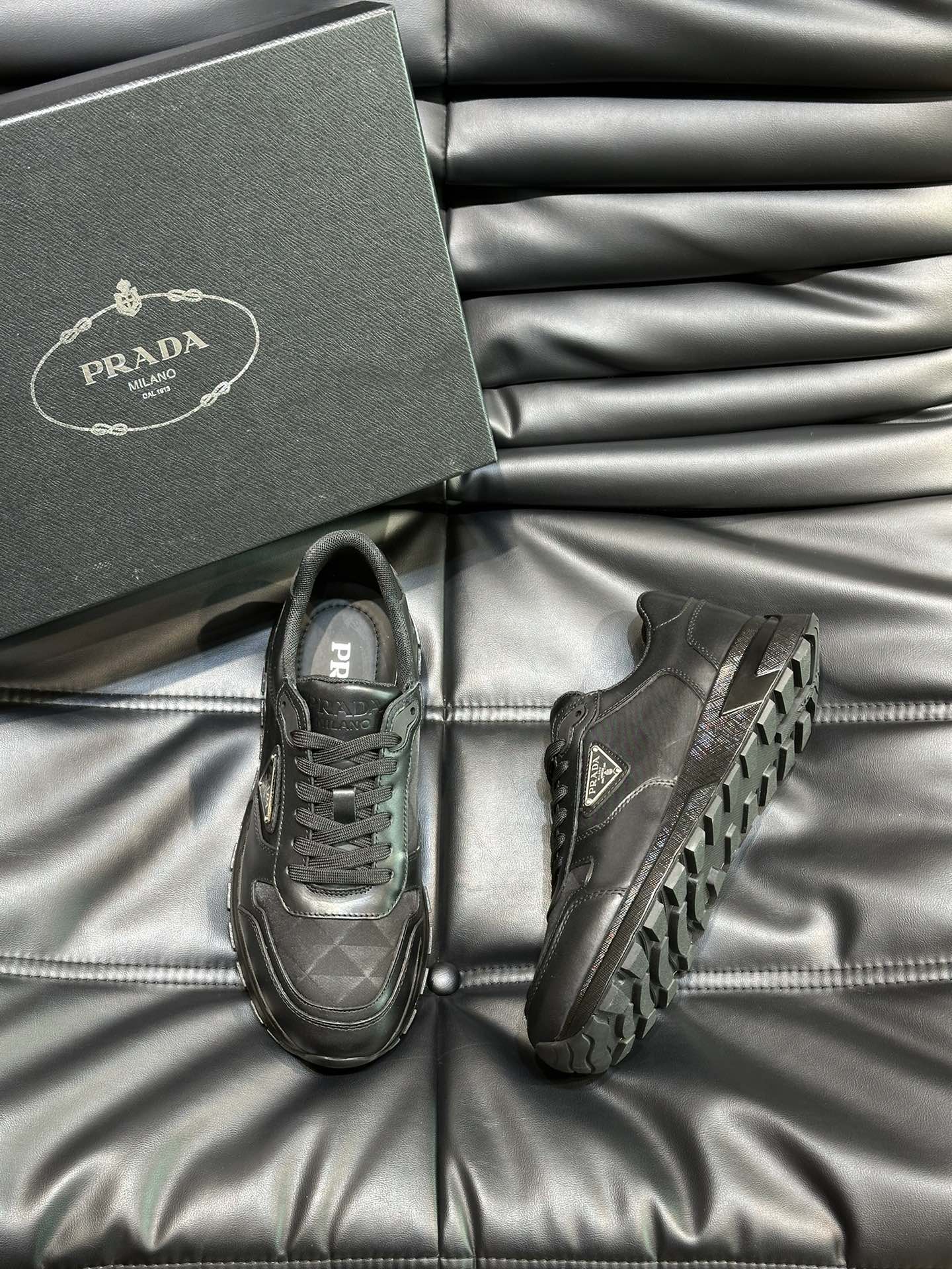 프라다 Prada 스니커즈