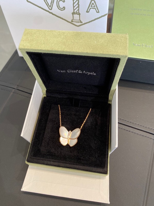 반클리프 Van Cleef & Arpels 목걸이