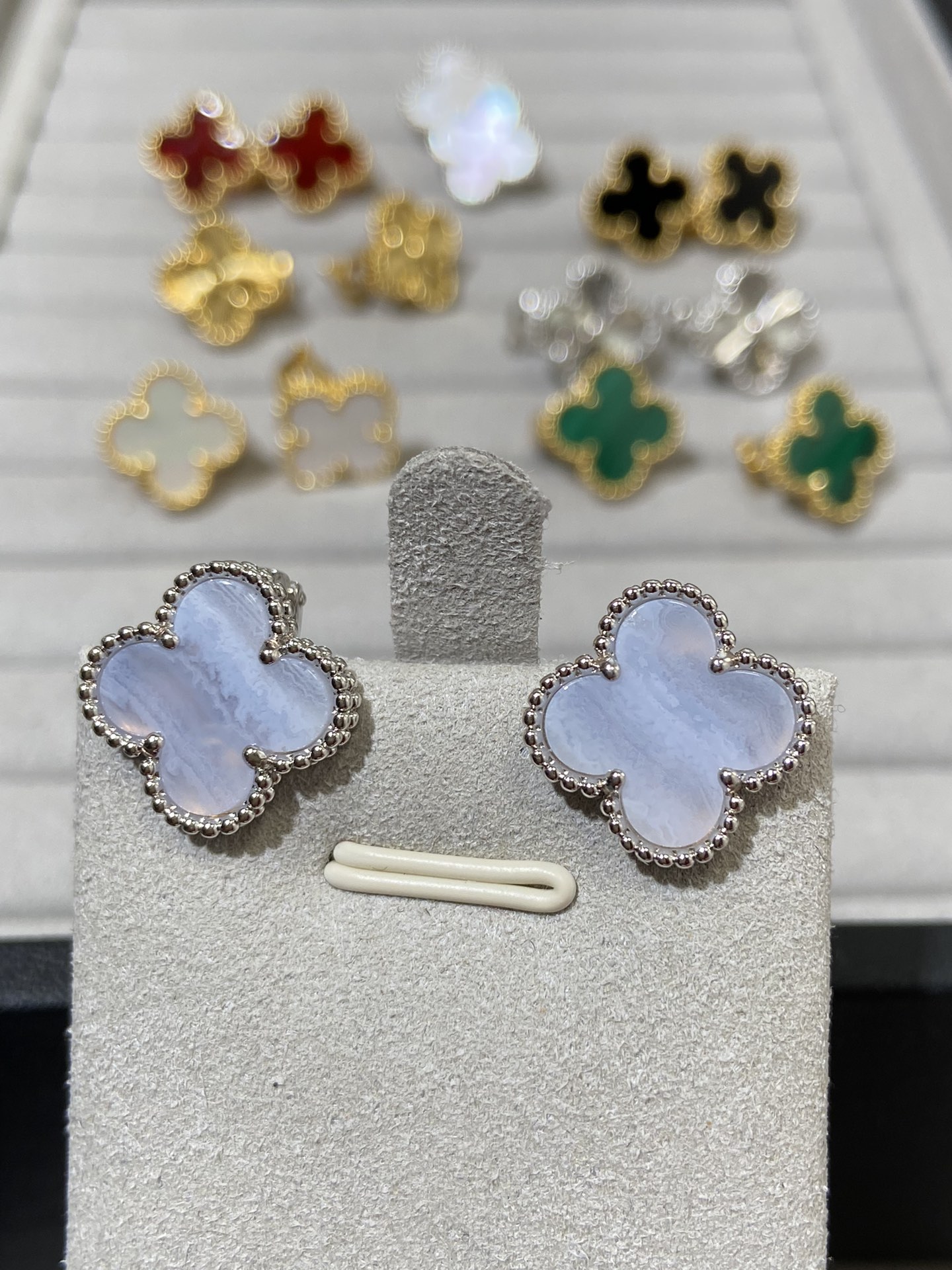 반클리프 Van Cleef & Arpels 알함브라 Alhambra 귀걸이
