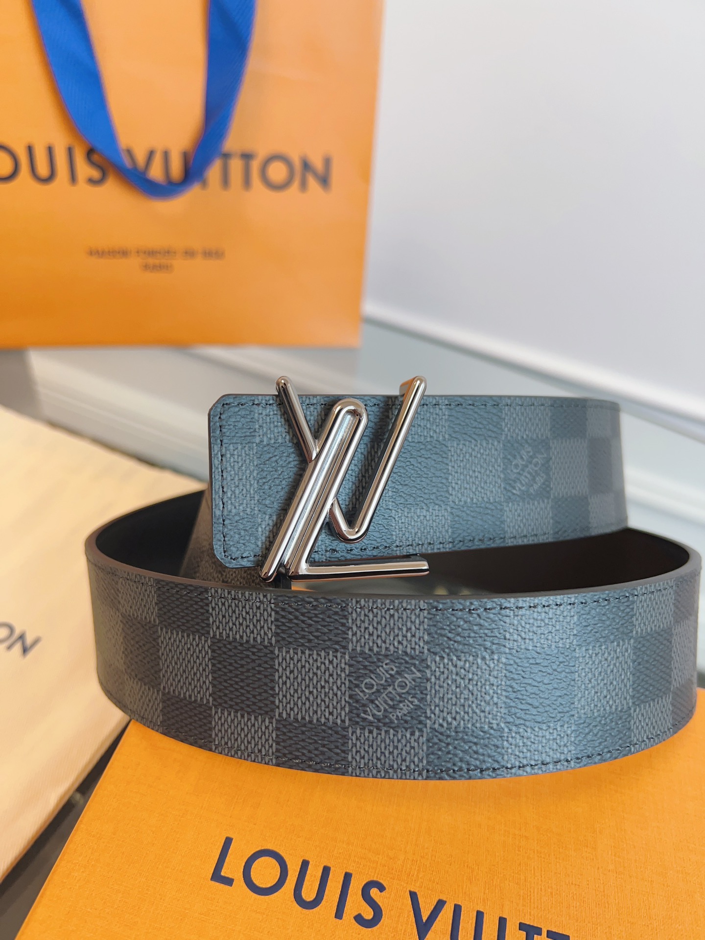루이비통 Louis Vuitton 벨트 40mm
