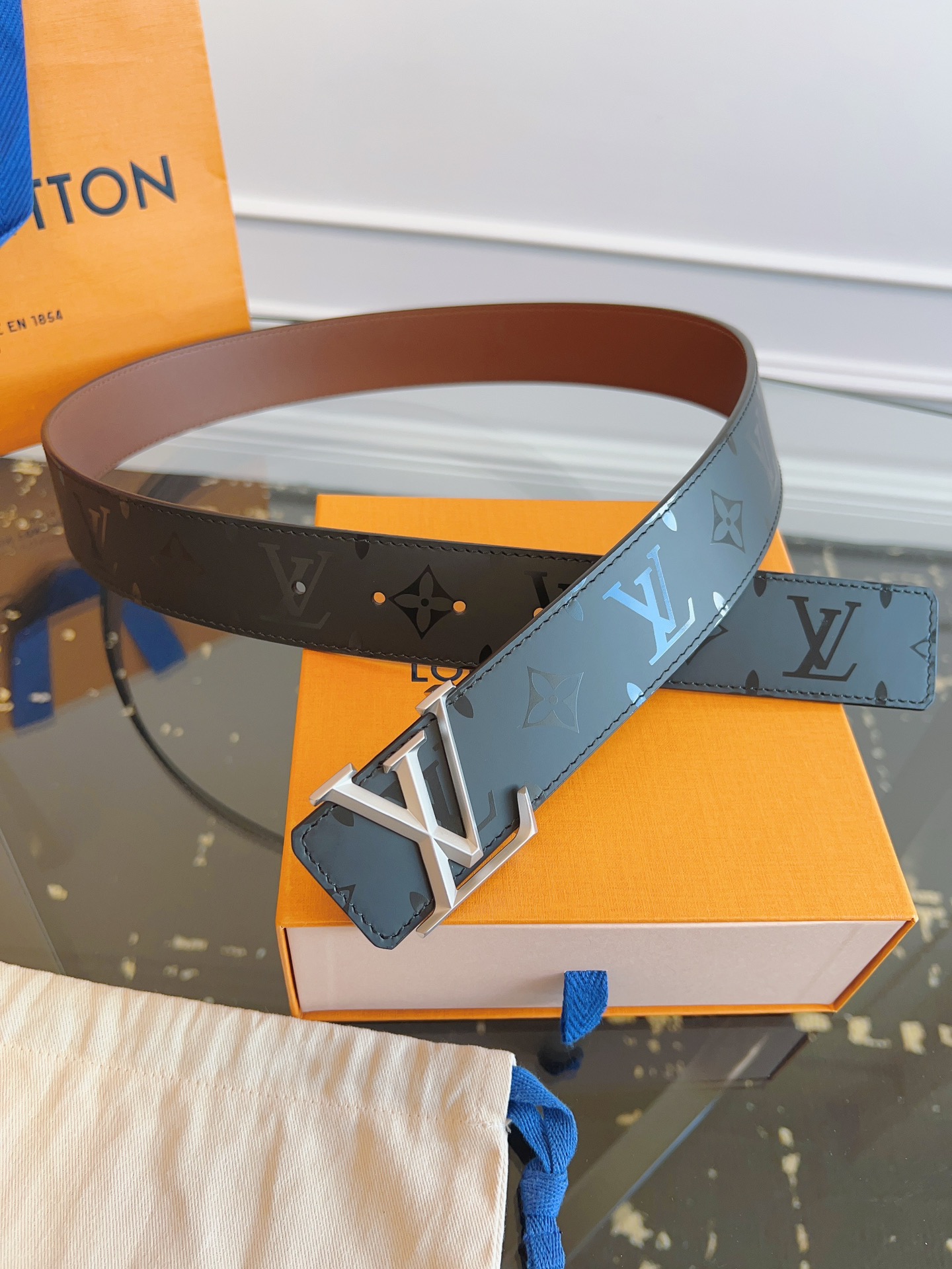 루이비통 Louis Vuitton 벨트 40mm