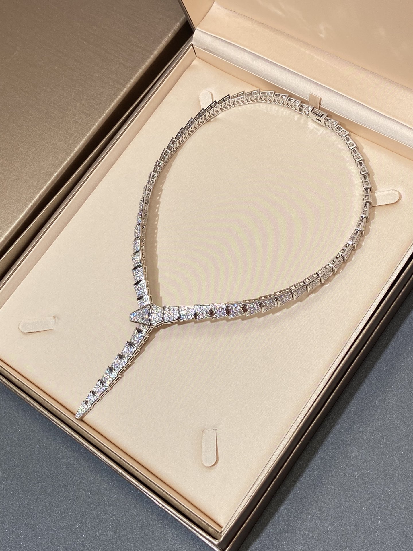 불가리 Bvlgari 세르펜티 바이퍼 SERPENTI VIPER 목걸이