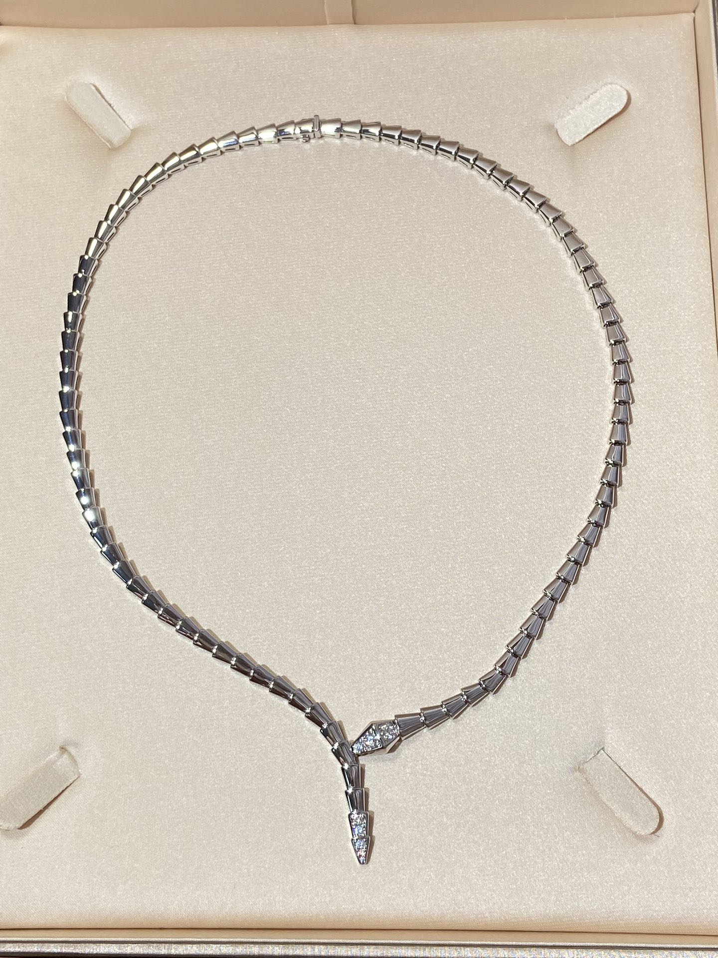 불가리 Bvlgari 세르펜티 바이퍼 SERPENTI VIPER 목걸이