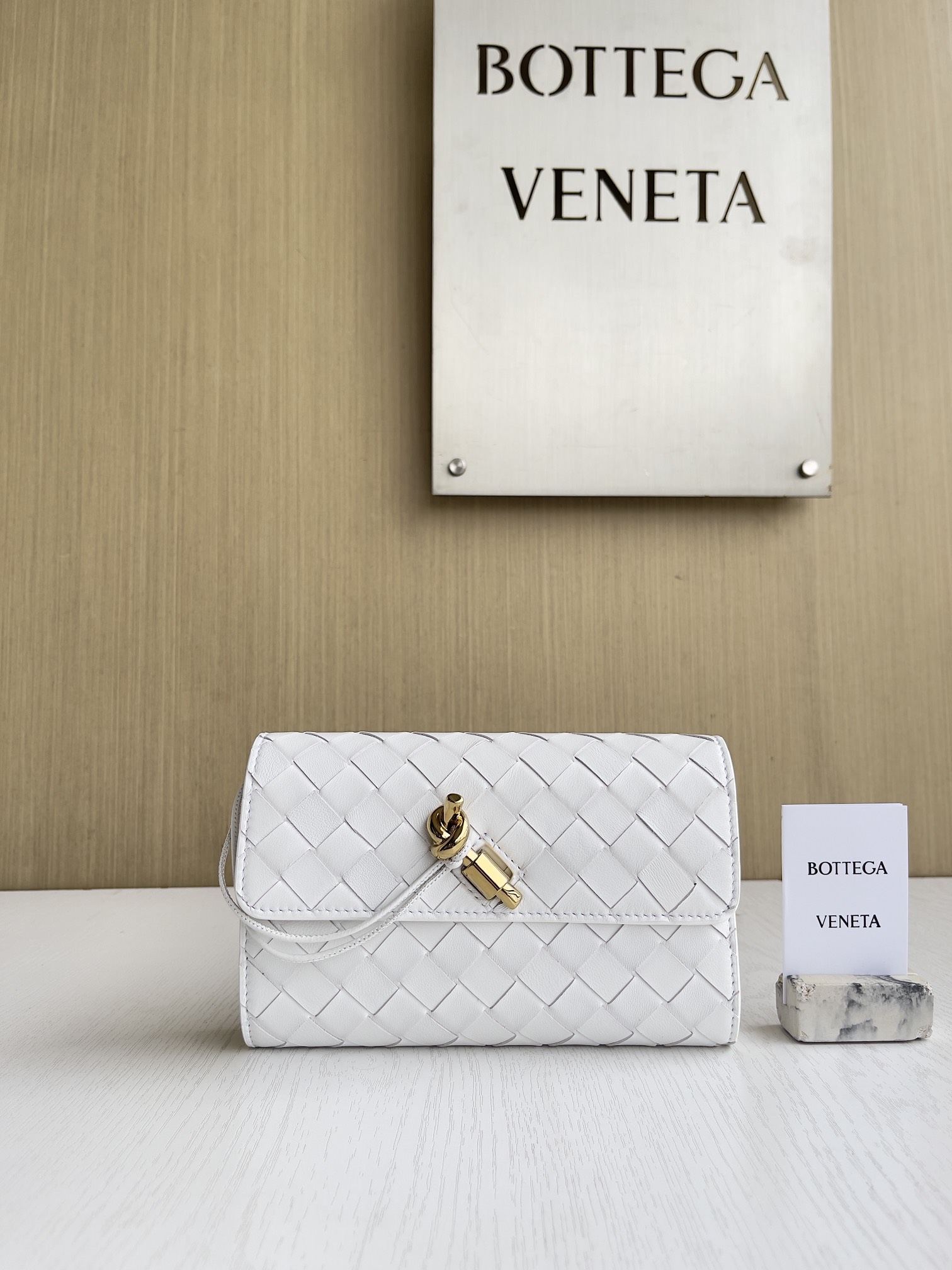 보테가 베네타 Bottega Veneta Bi-Fold Wallet 반지갑 741504
