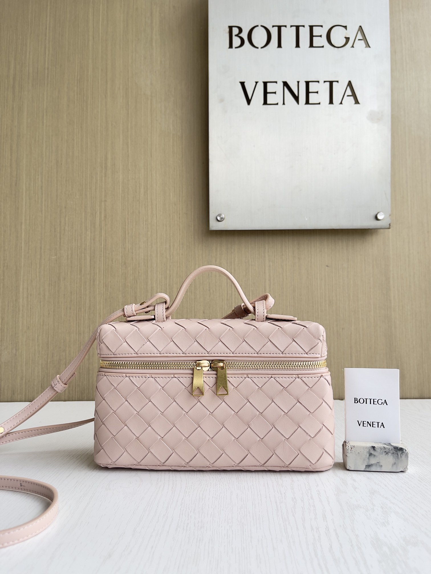 보테가베네타 Bottega Veneta 파우치