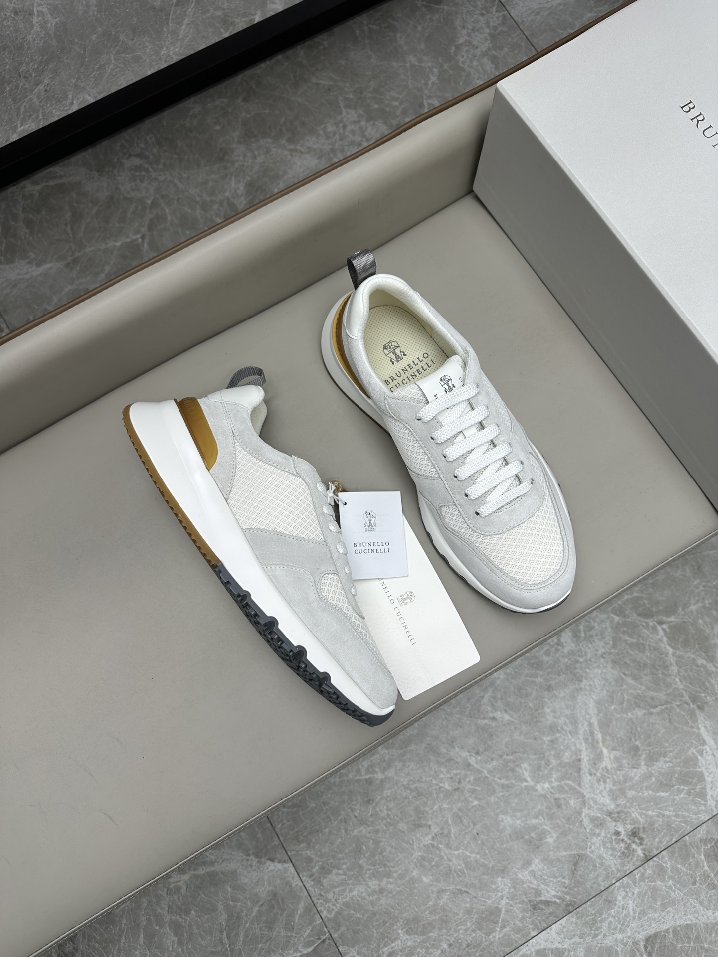 Brunello Cucinelli 스니커즈