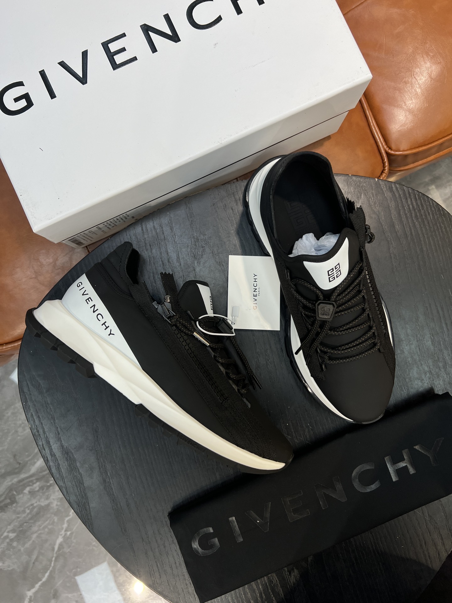 지방시 Givenchy 스니커즈