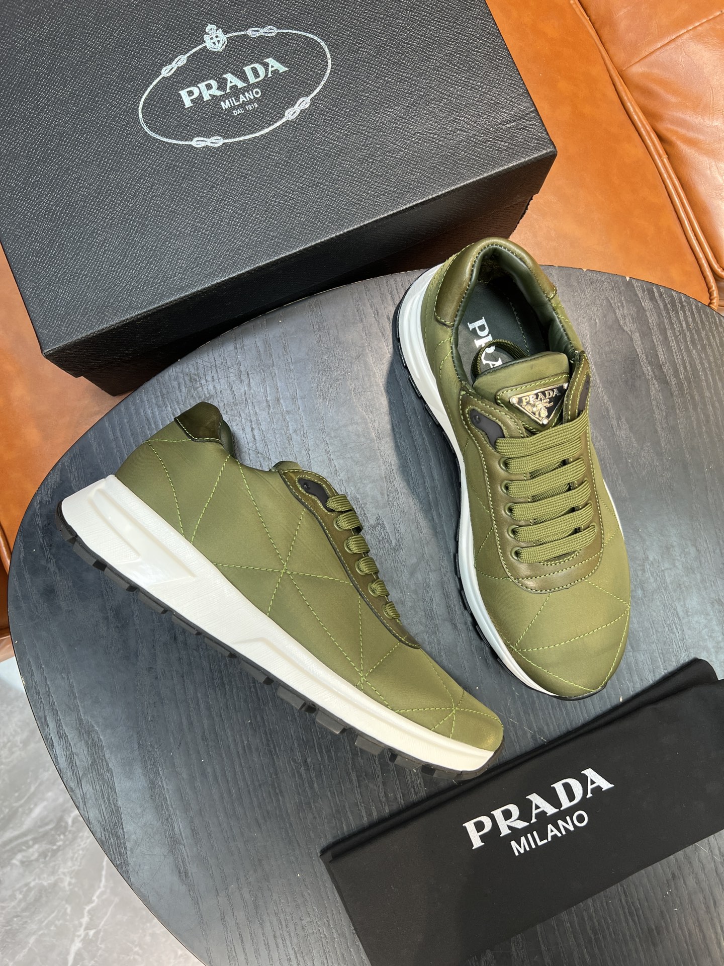 프라다 Prada 스니커즈