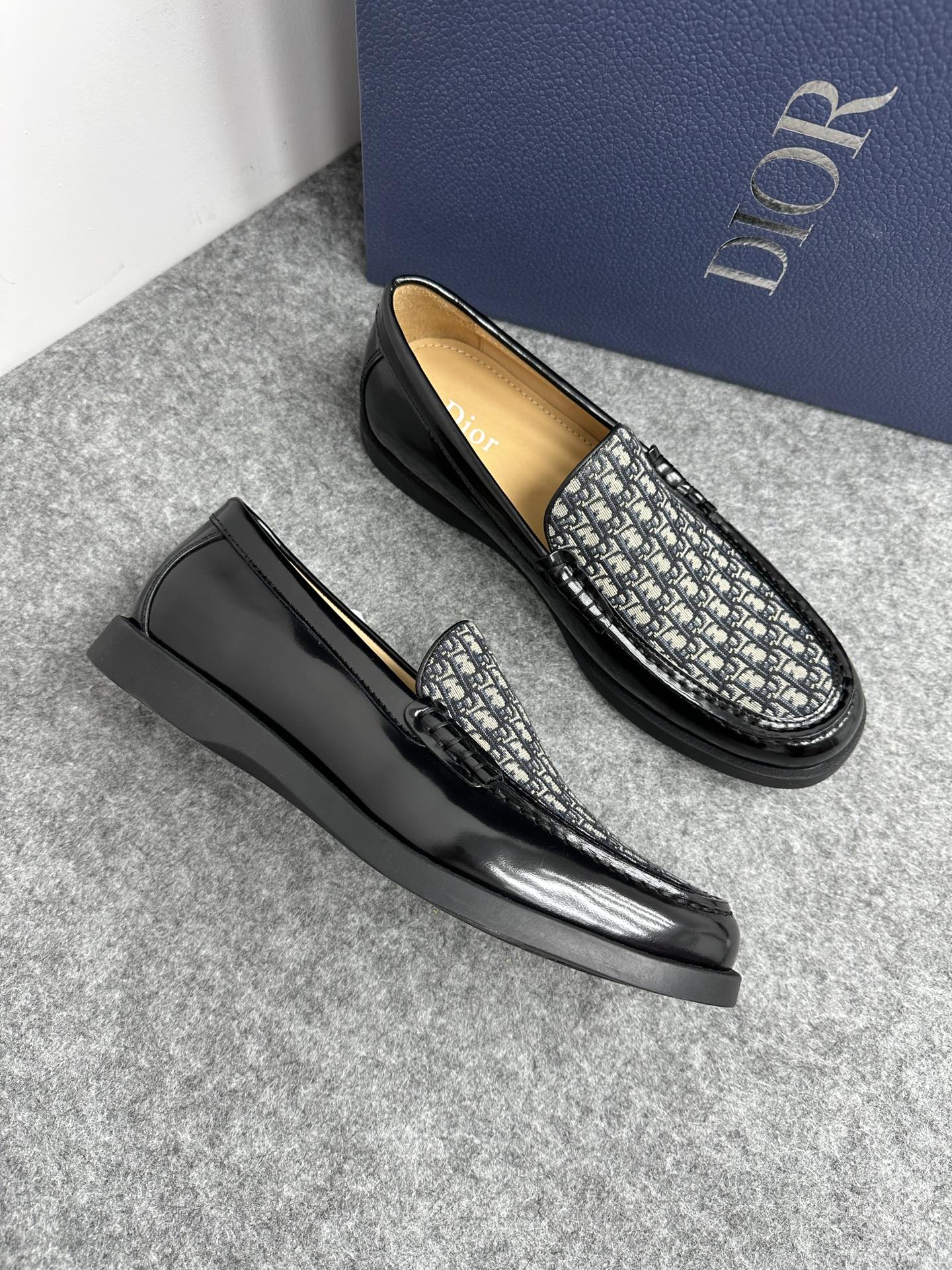 디올 Dior 로퍼