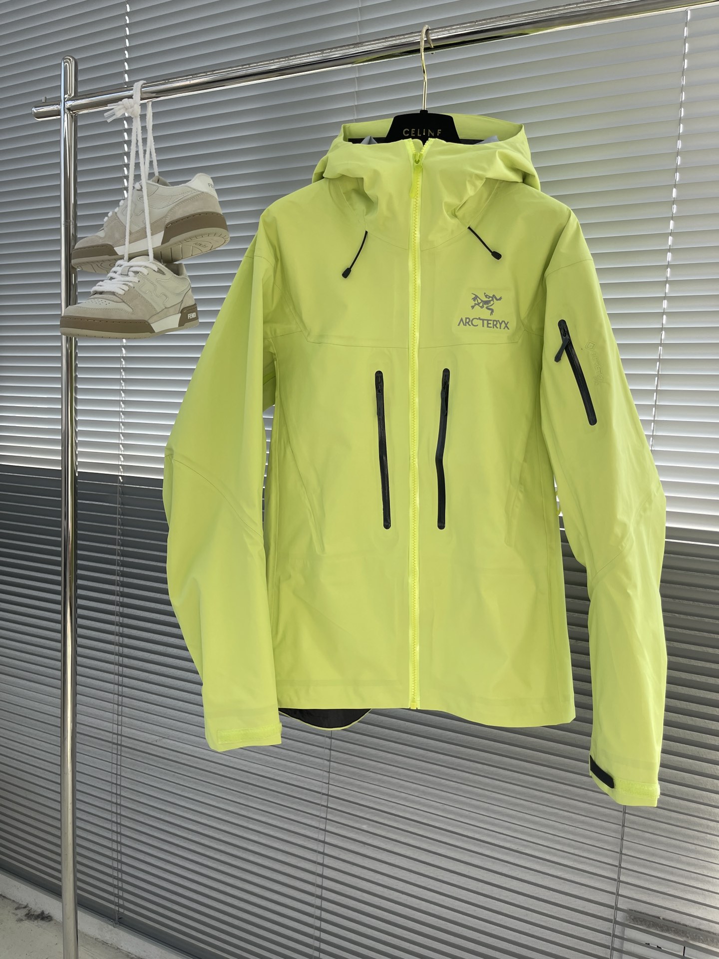 아크테릭스 ARC'TERYX 재킷