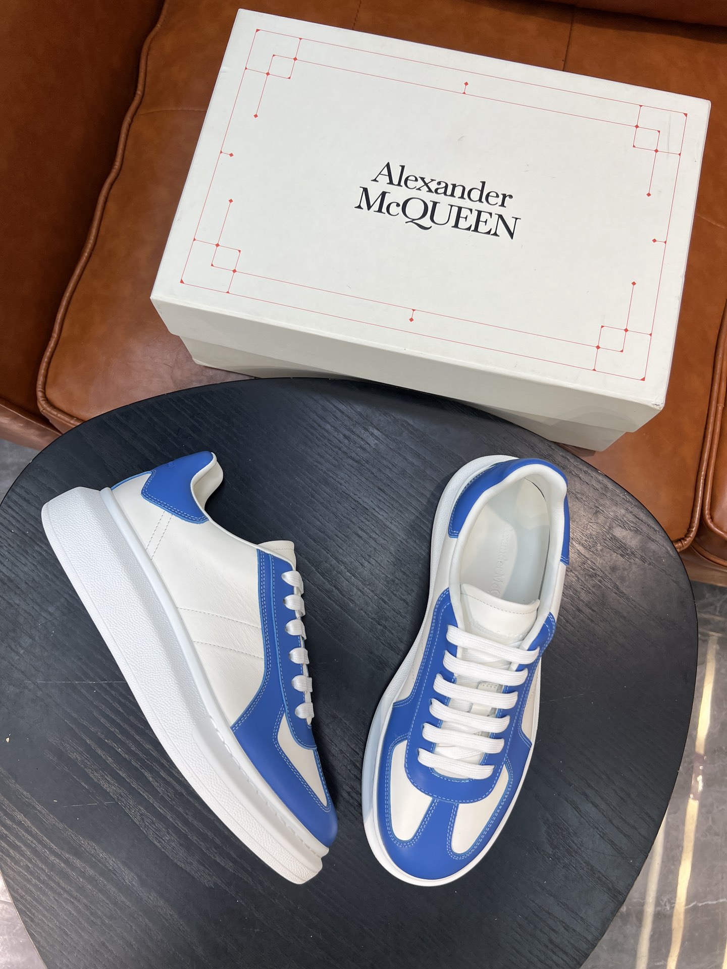 Alexander McQueen 스니커즈