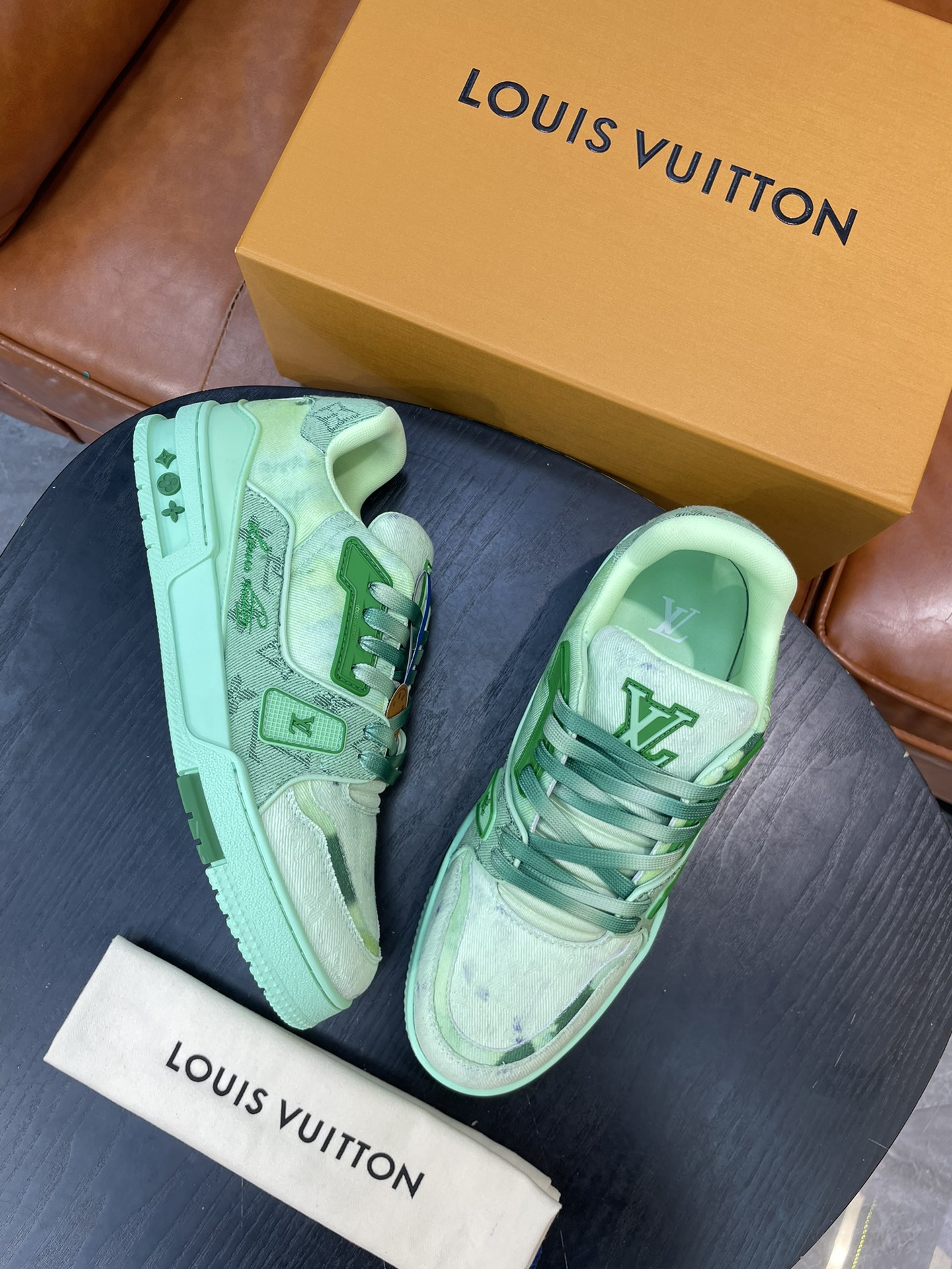 루이비통 Louis Vuitton 스니커즈