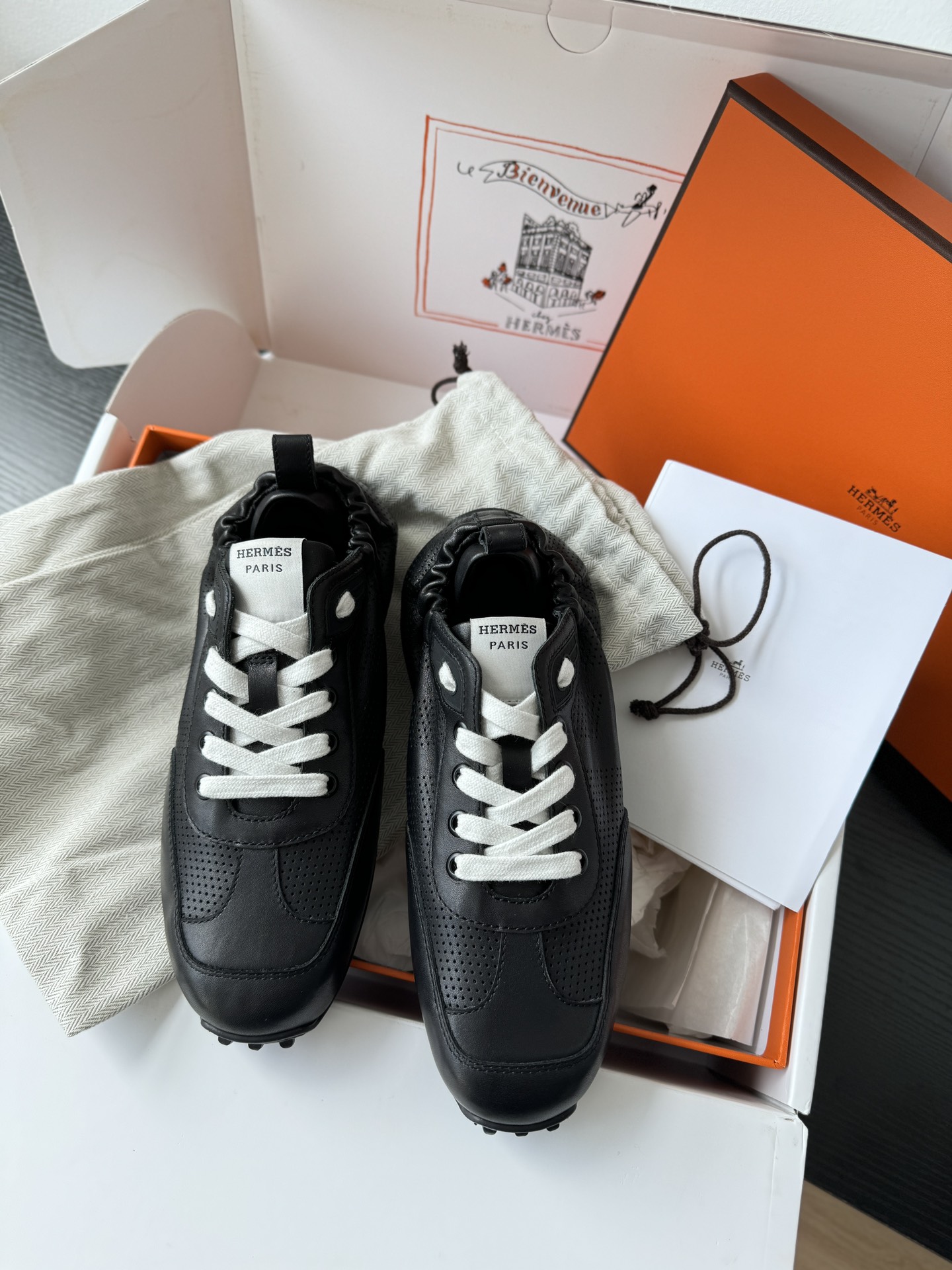 에르메스 Hermes 스니커즈
