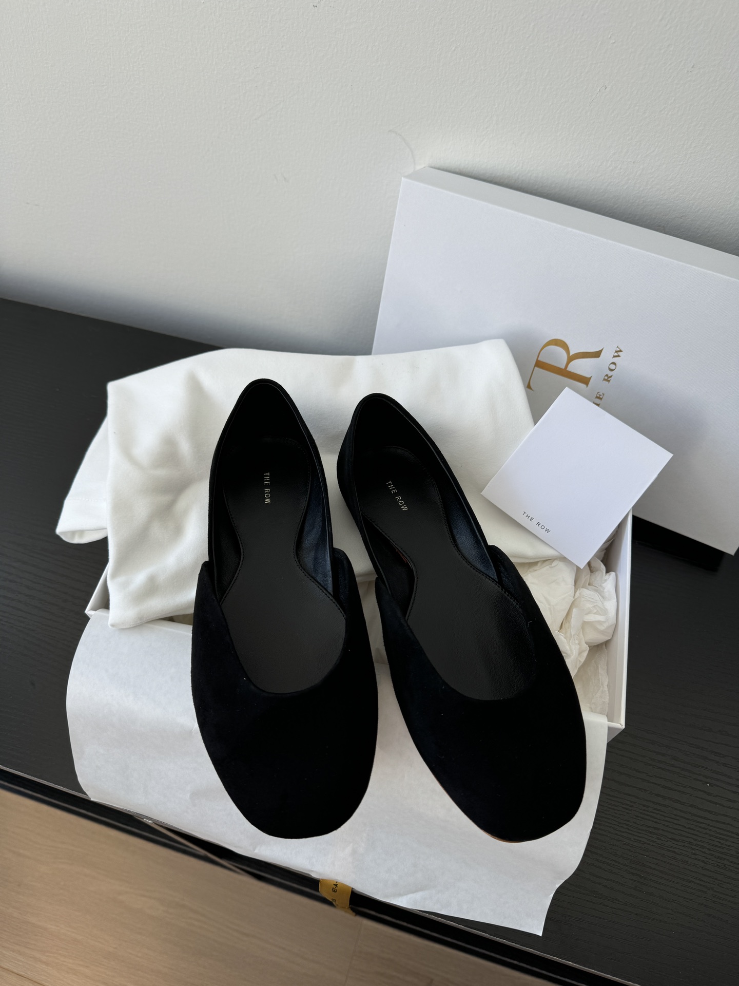 더 로우 The Row 펌프스 