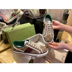 구찌 Gucci 스니커즈