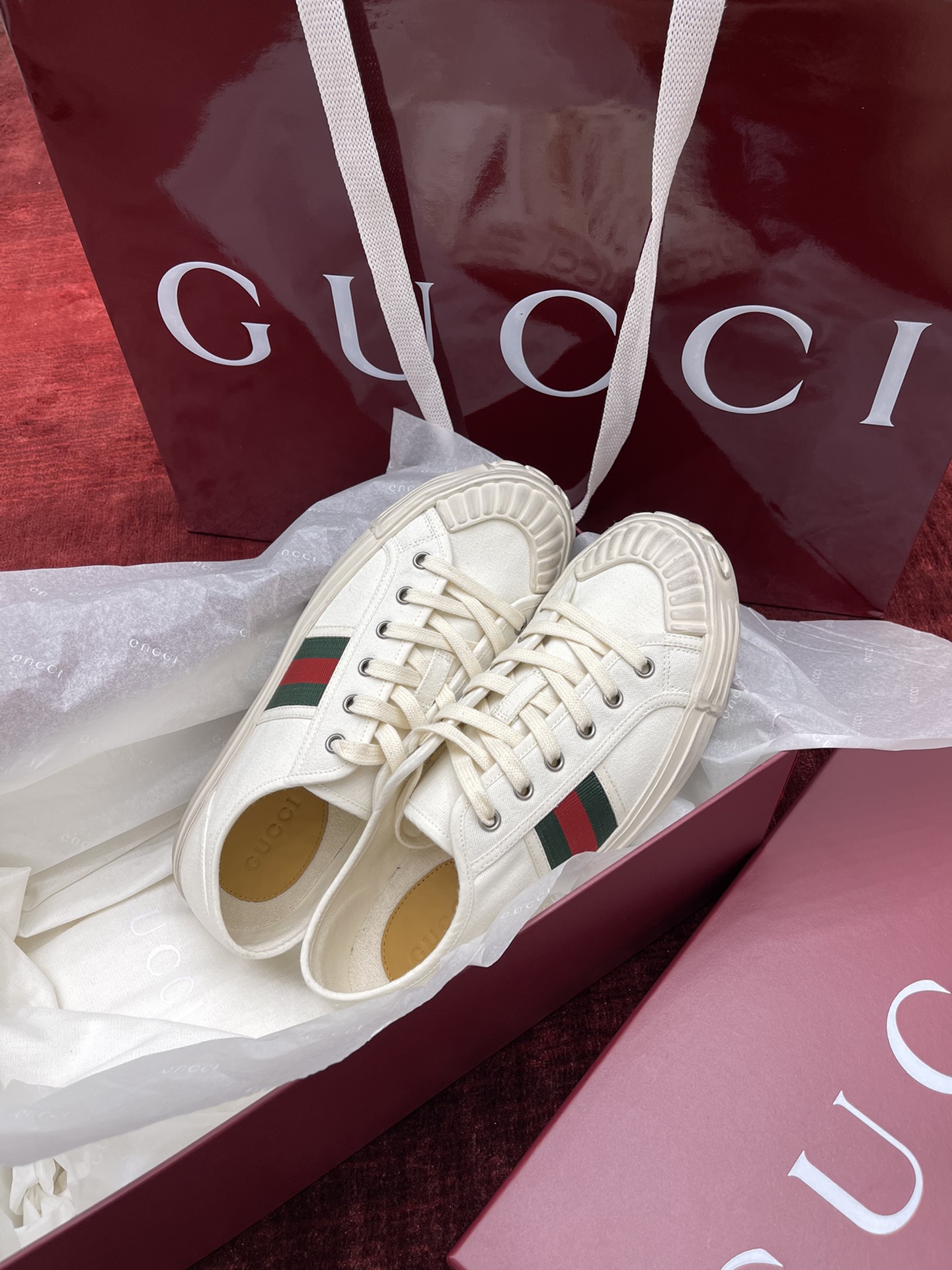 구찌 Gucci 스니커즈