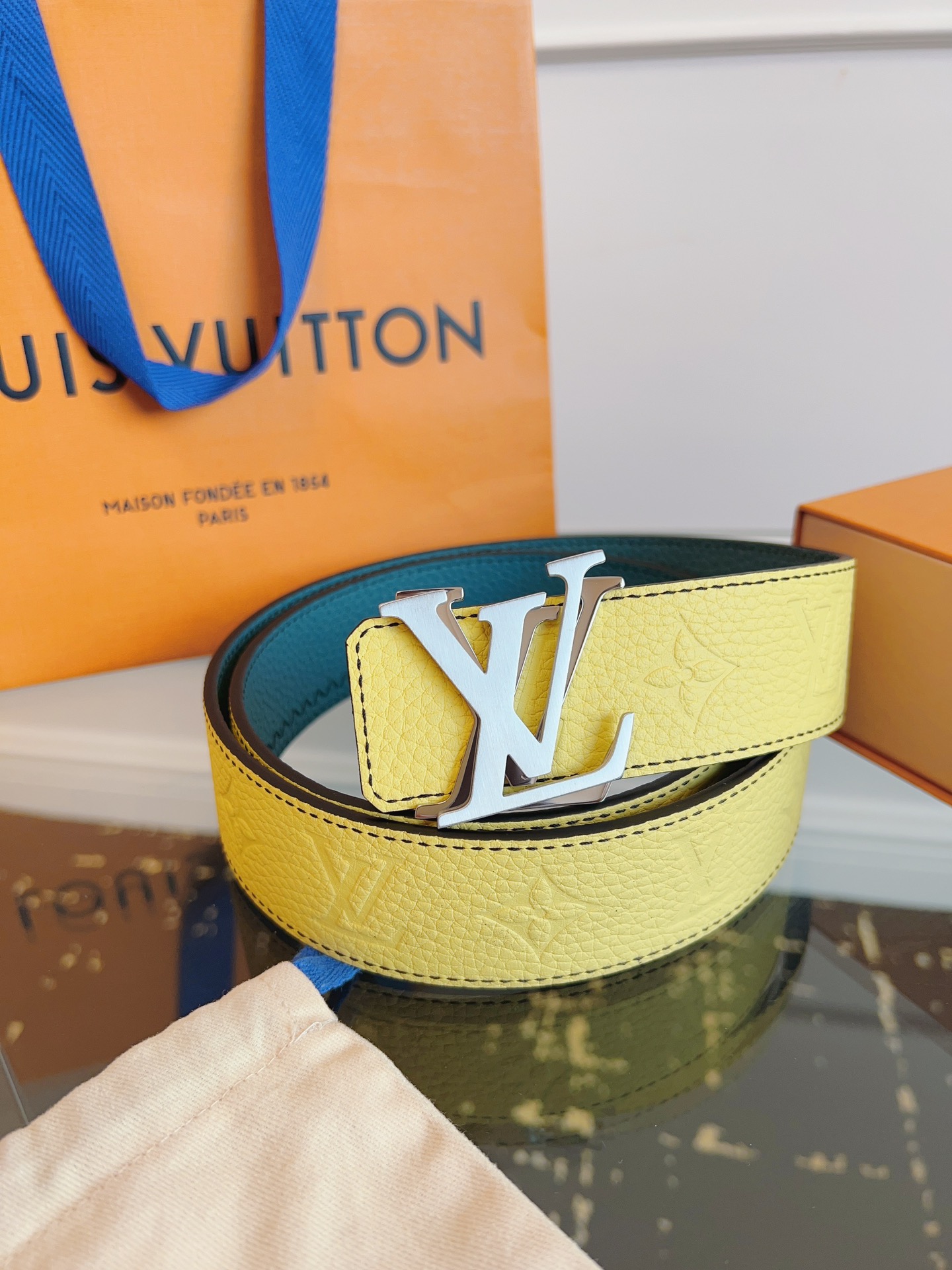 루이비통 Louis Vuitton 벨트 40mm