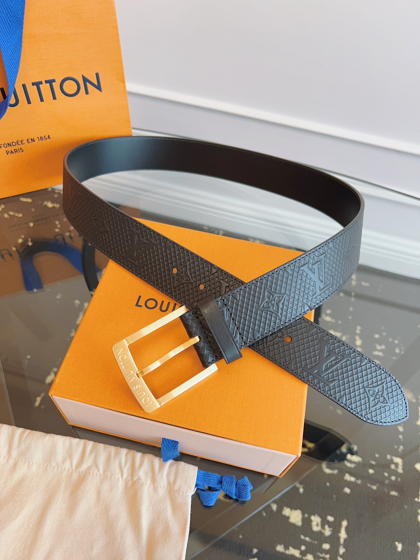 루이비통 Louis Vuitton 벨트 40mm