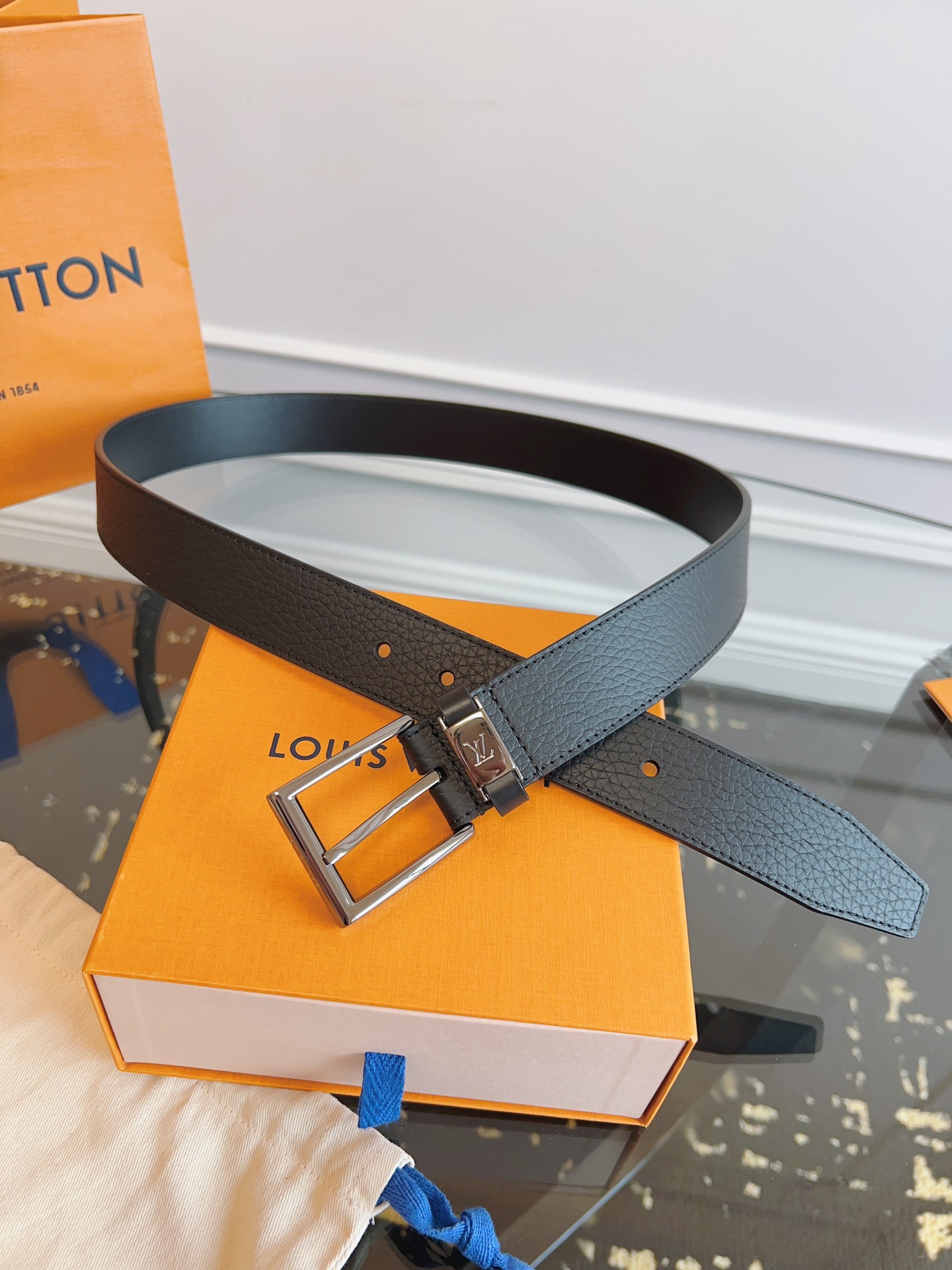 루이비통 Louis Vuitton 벨트 35mm