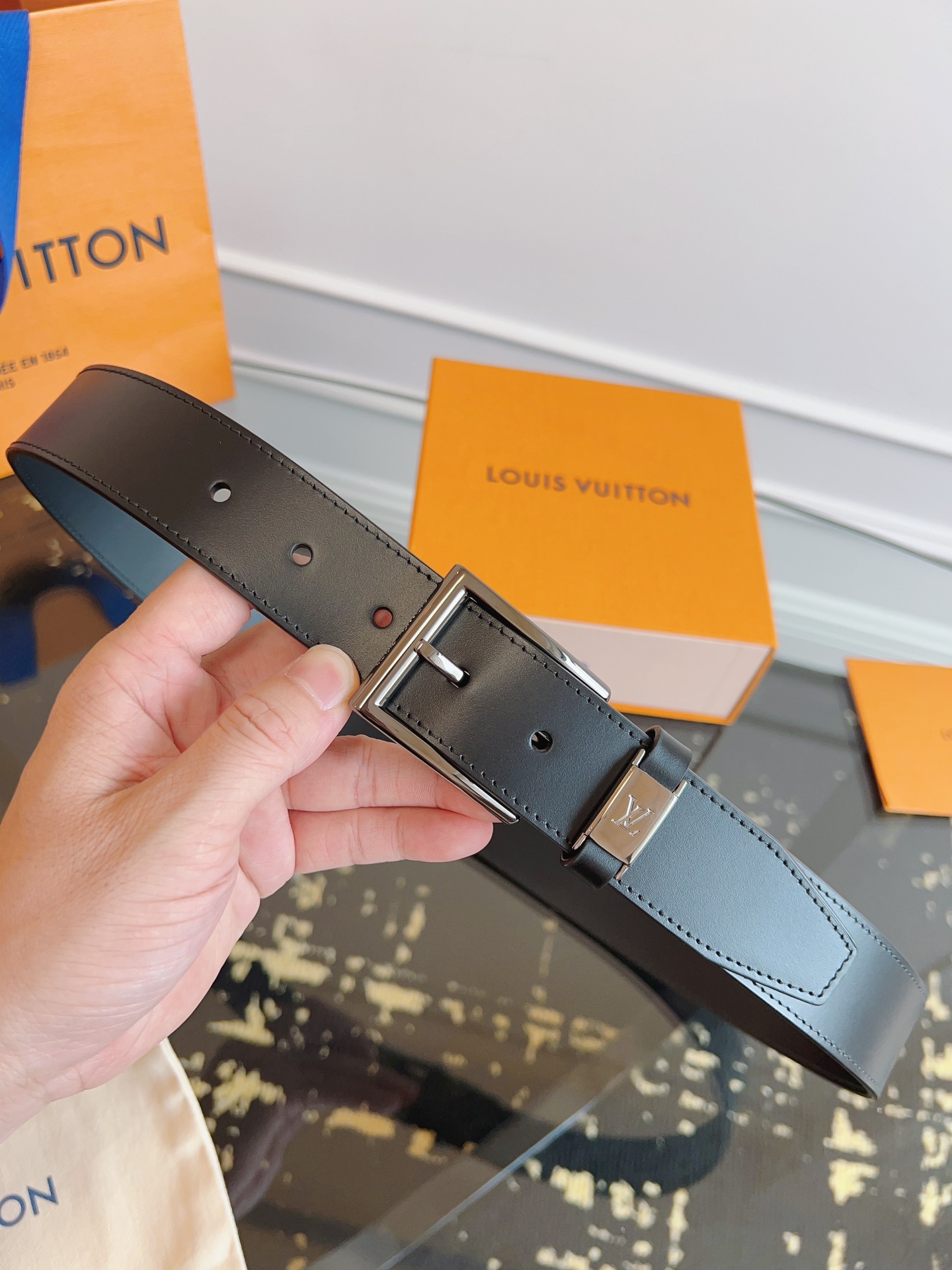 루이비통 Louis Vuitton 벨트 35mm