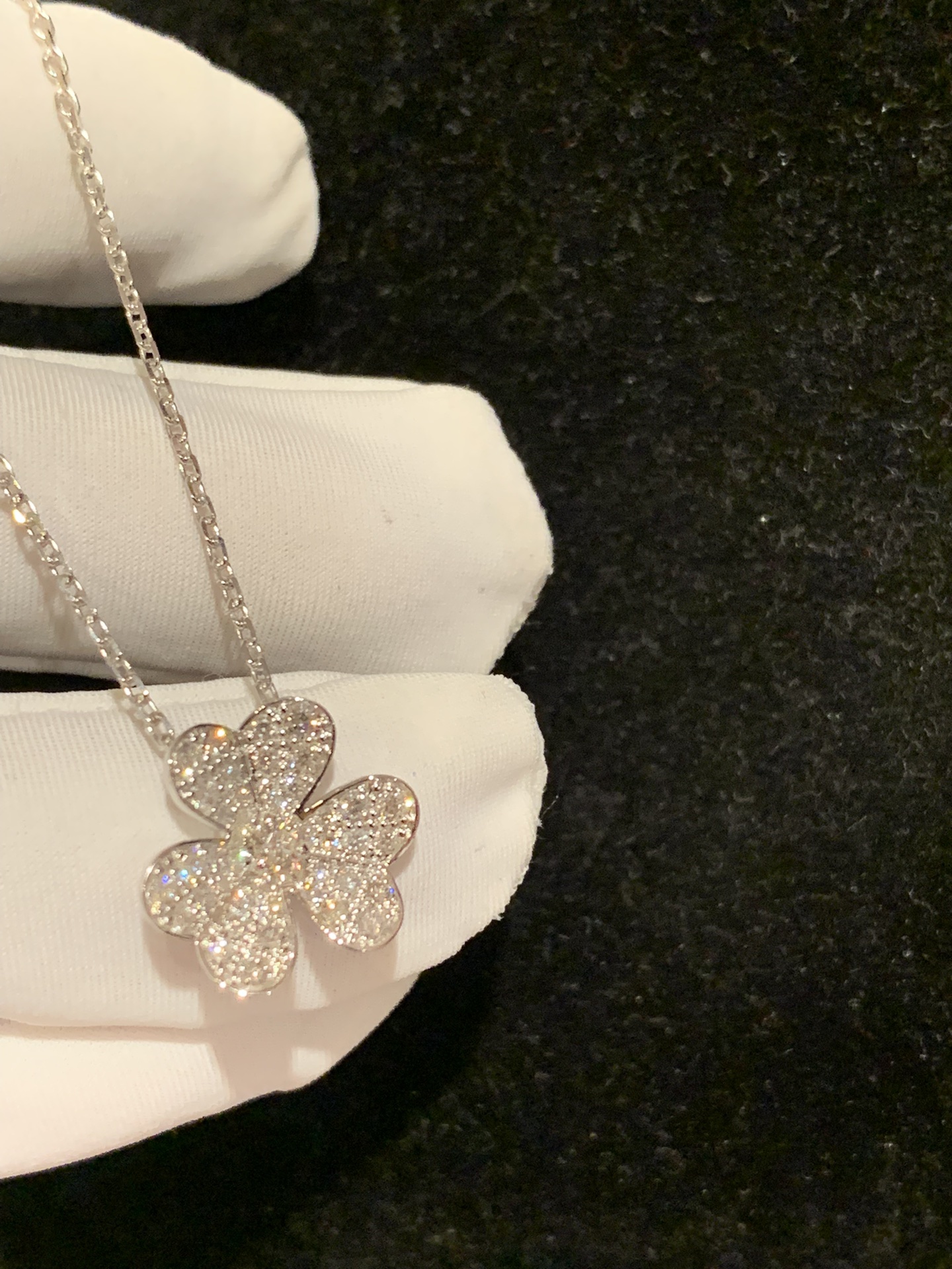 반클리프 Van Cleef & Arpels 프리볼 Frivole 목걸이
