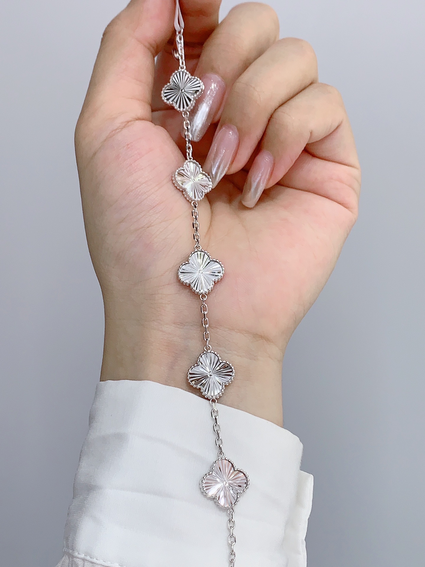 반클리프 Van Cleef & Arpels 팔찌