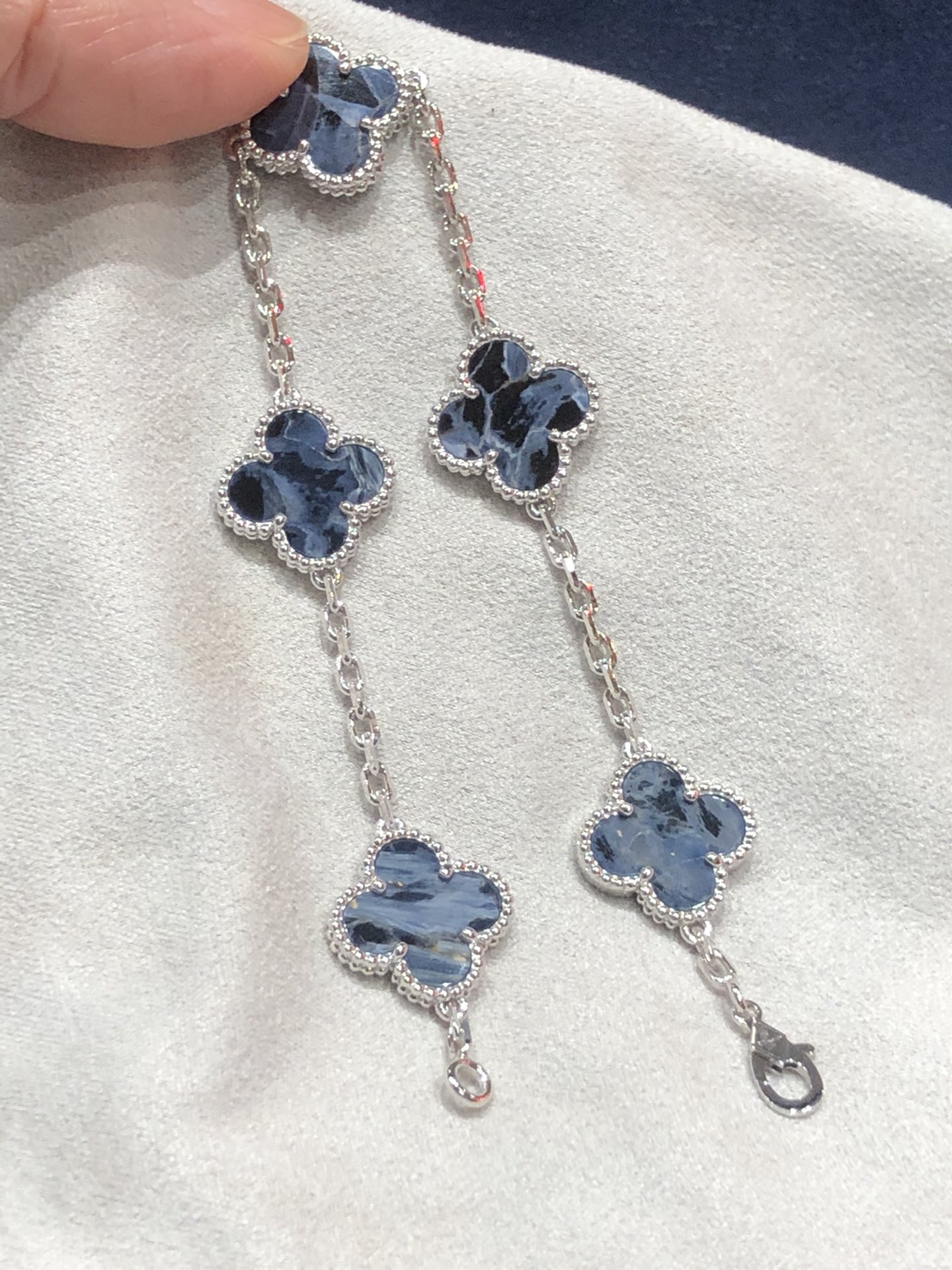 반클리프 Van Cleef & Arpels 팔찌
