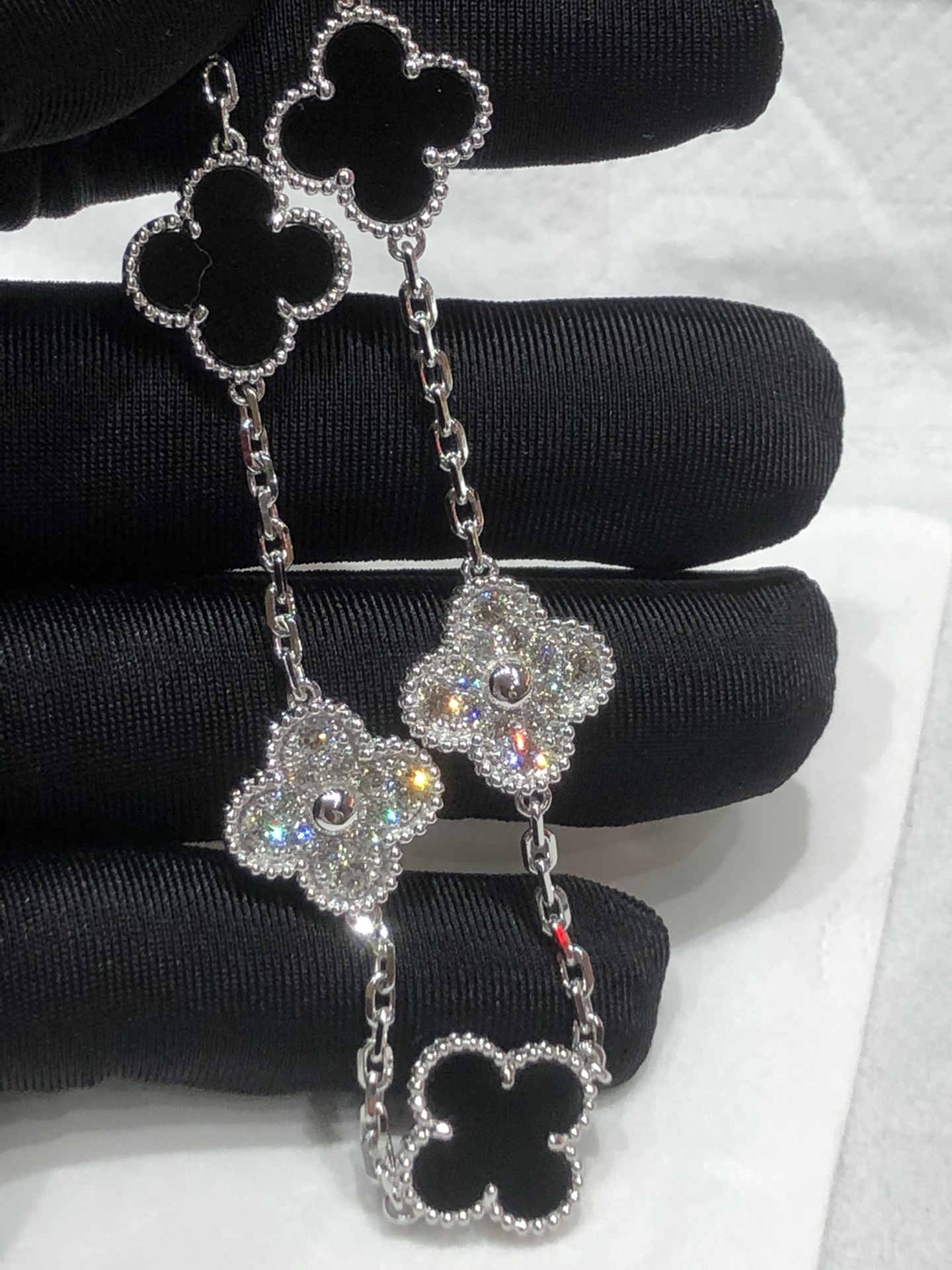 반클리프 Van Cleef & Arpels 팔찌