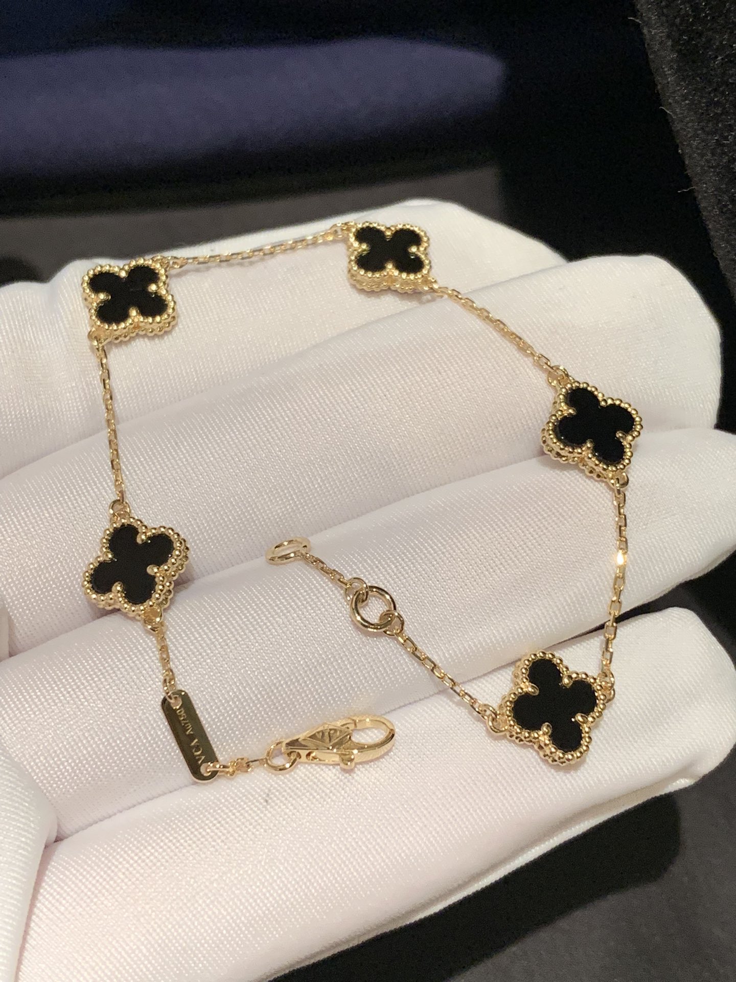 반클리프 Van Cleef & Arpels 팔찌
