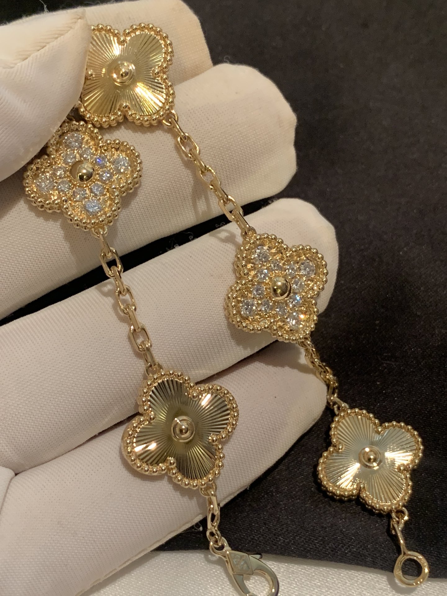 반클리프 Van Cleef & Arpels 팔찌