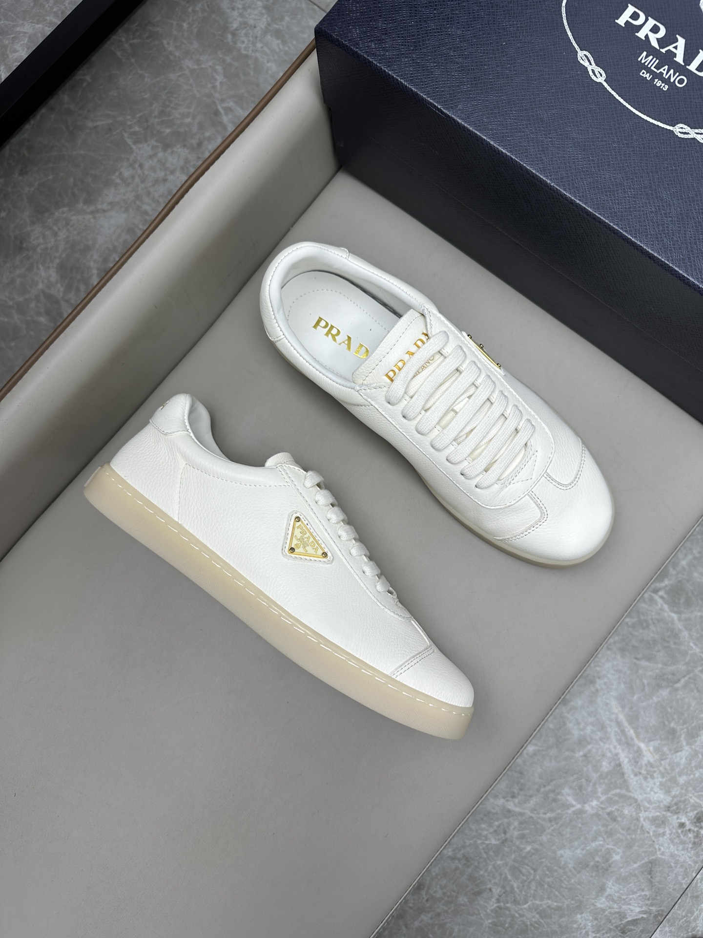 프라다 Prada 스니커즈