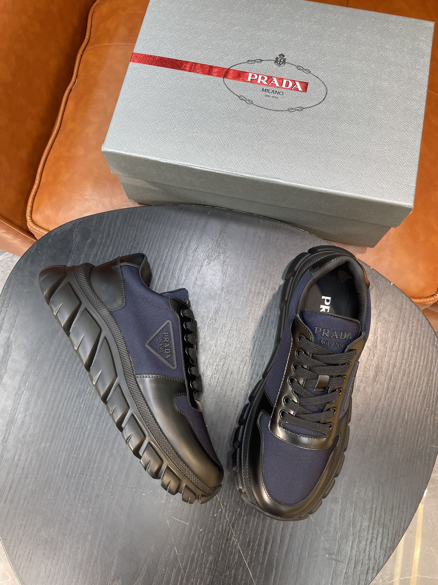 프라다 Prada 스니커즈