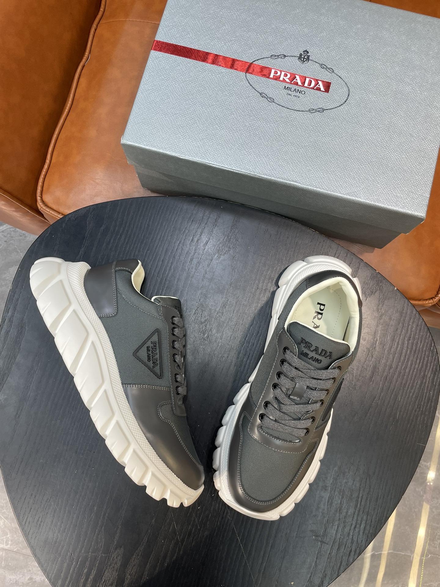 프라다 Prada 스니커즈