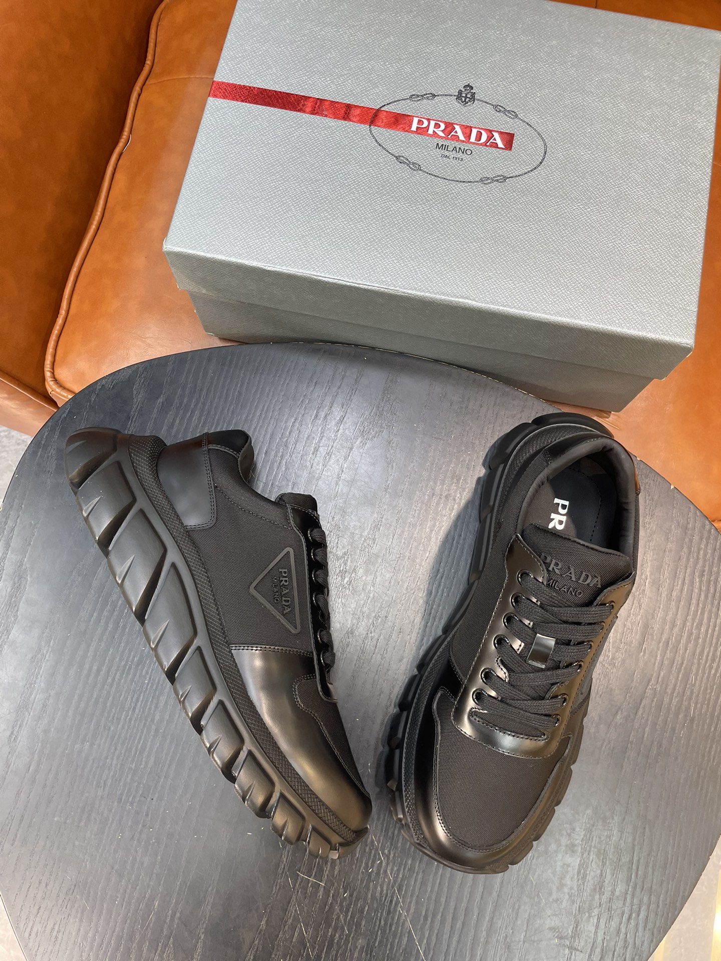 프라다 Prada 스니커즈