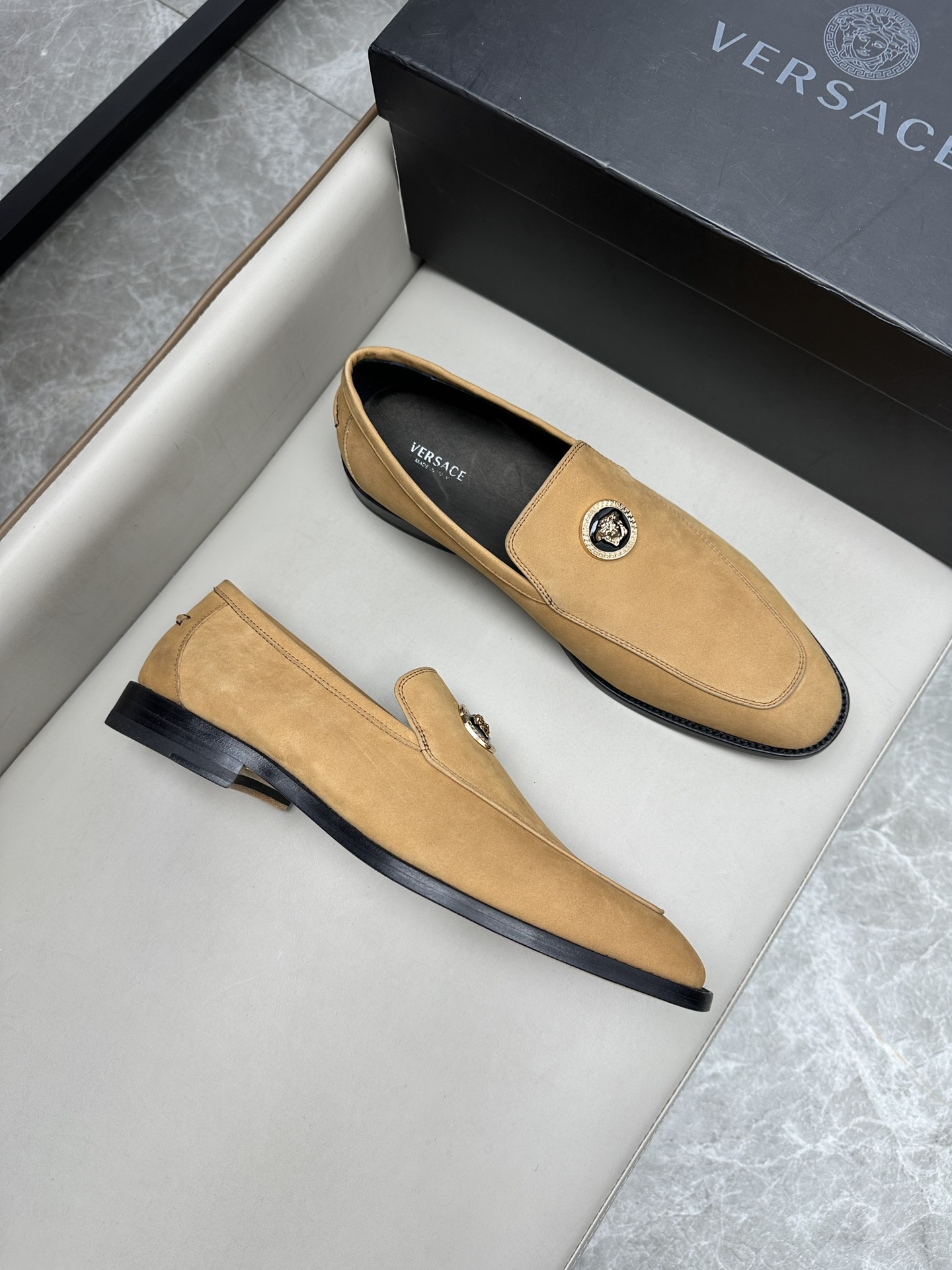 베르사체 Versace 모카신