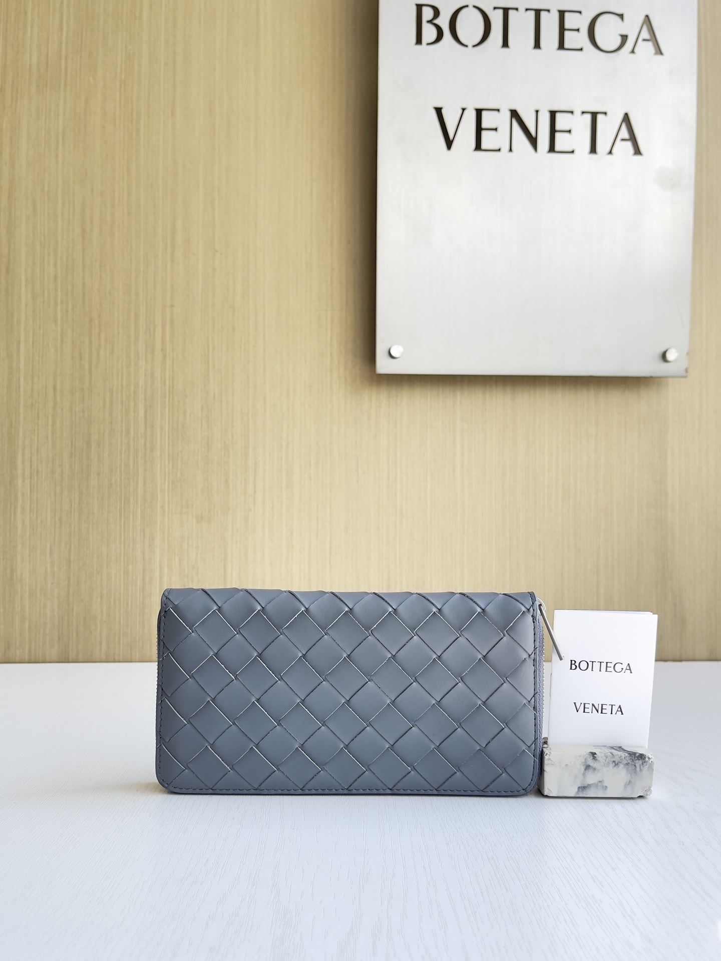 보테가 베네타 Bottega Veneta Bi-Fold Wallet 반지갑 593217