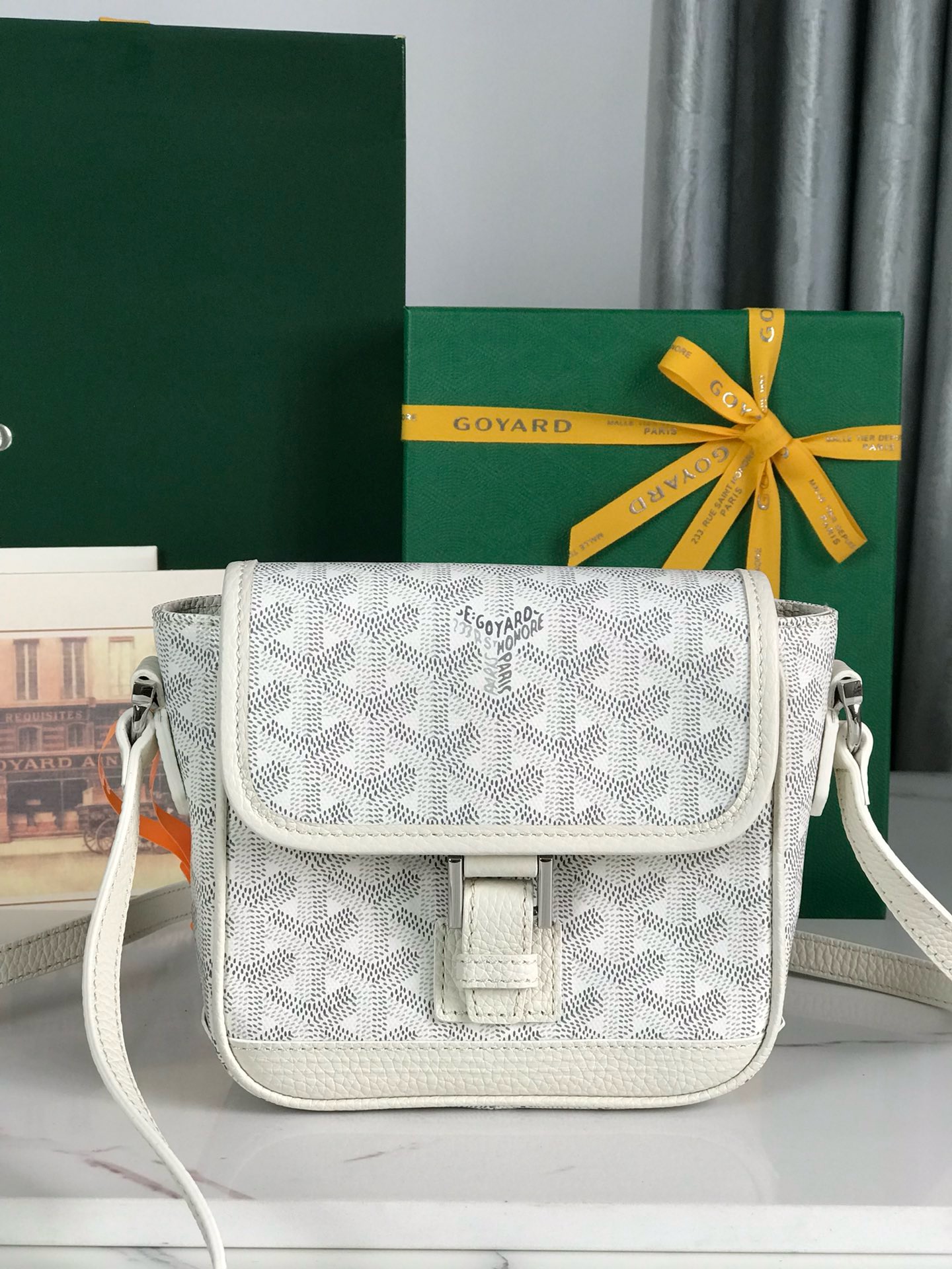 고야드 Goyard Grand Bleu PM 크로스 백 16CM