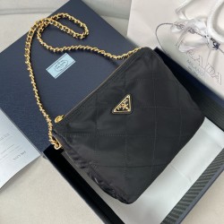 프라다 Prada 1BD646 숄더백 22CM