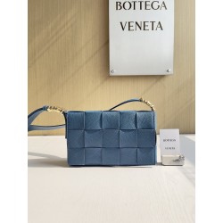 보테가 베네타 Bottega Veneta 크로스 백 666870