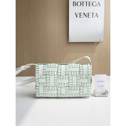 보테가 베네타 Bottega Veneta 크로스 백 691400