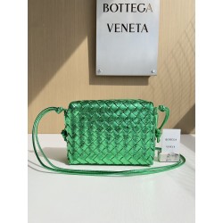 보테가 베네타 Bottega Veneta 크로스 백 666689