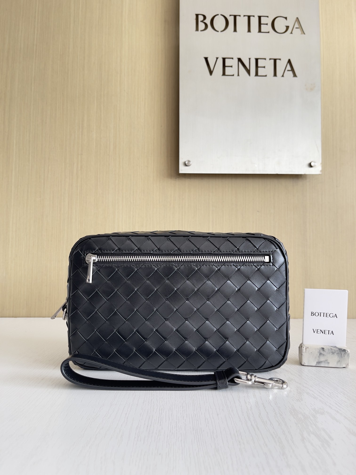 보테가베네타 Bottega Veneta Intrecciato 클러치 777390