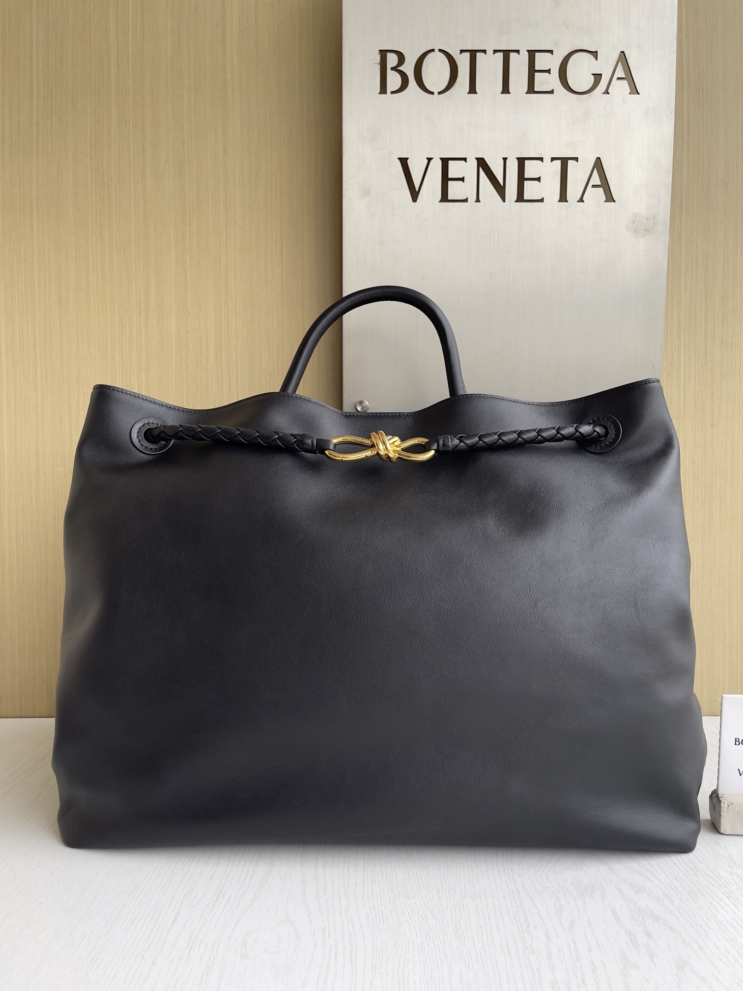 보테가베네타 Bottega Veneta Andiamo 806010