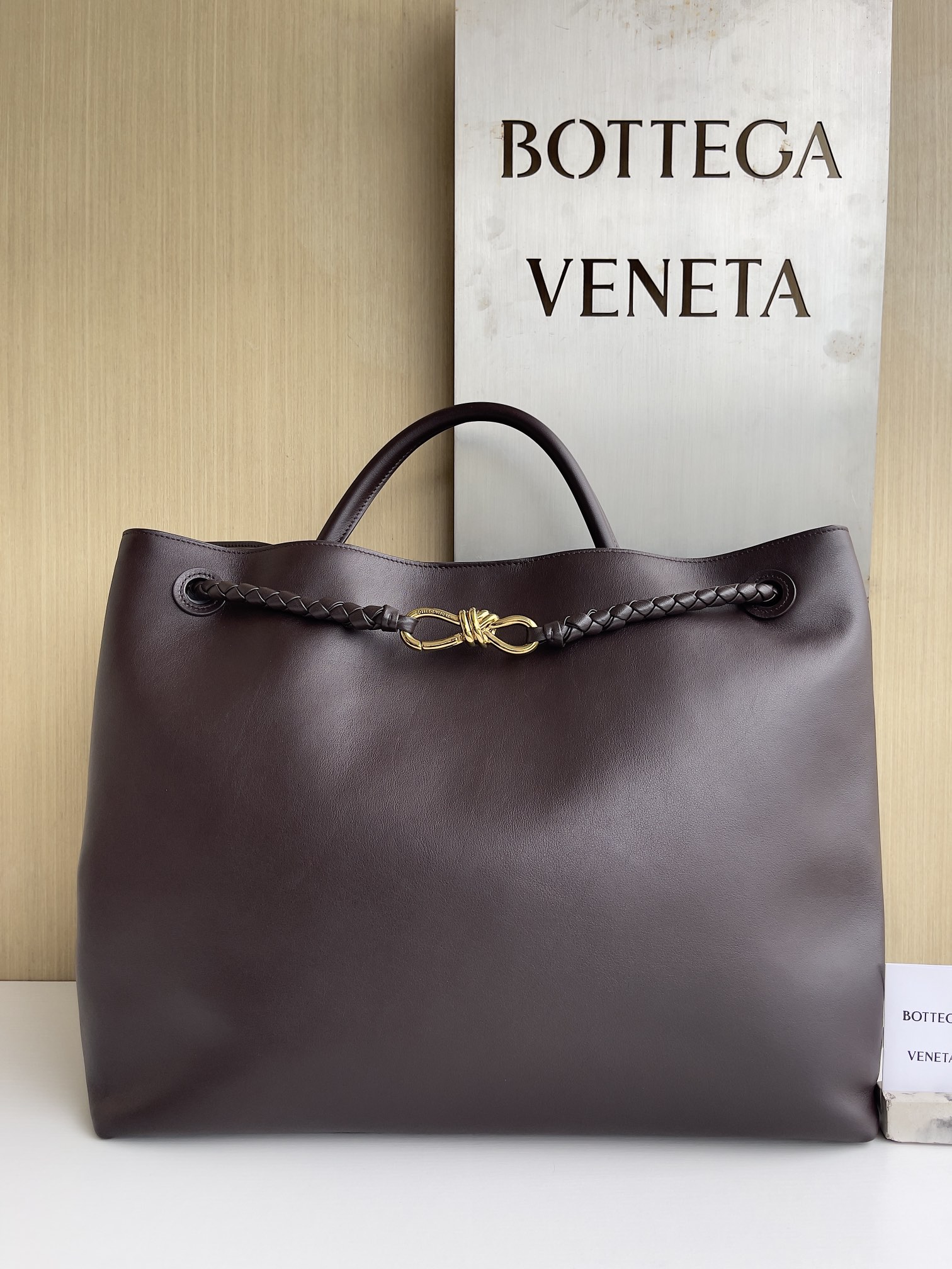 보테가베네타 Bottega Veneta Andiamo 806010